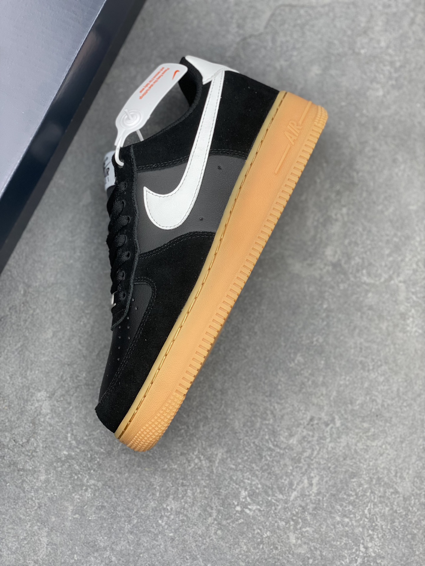Nike Air Force 1 '07 Low Black Gum Sole Sneakers - Style & Comfort 8 i1731689251 2240 2