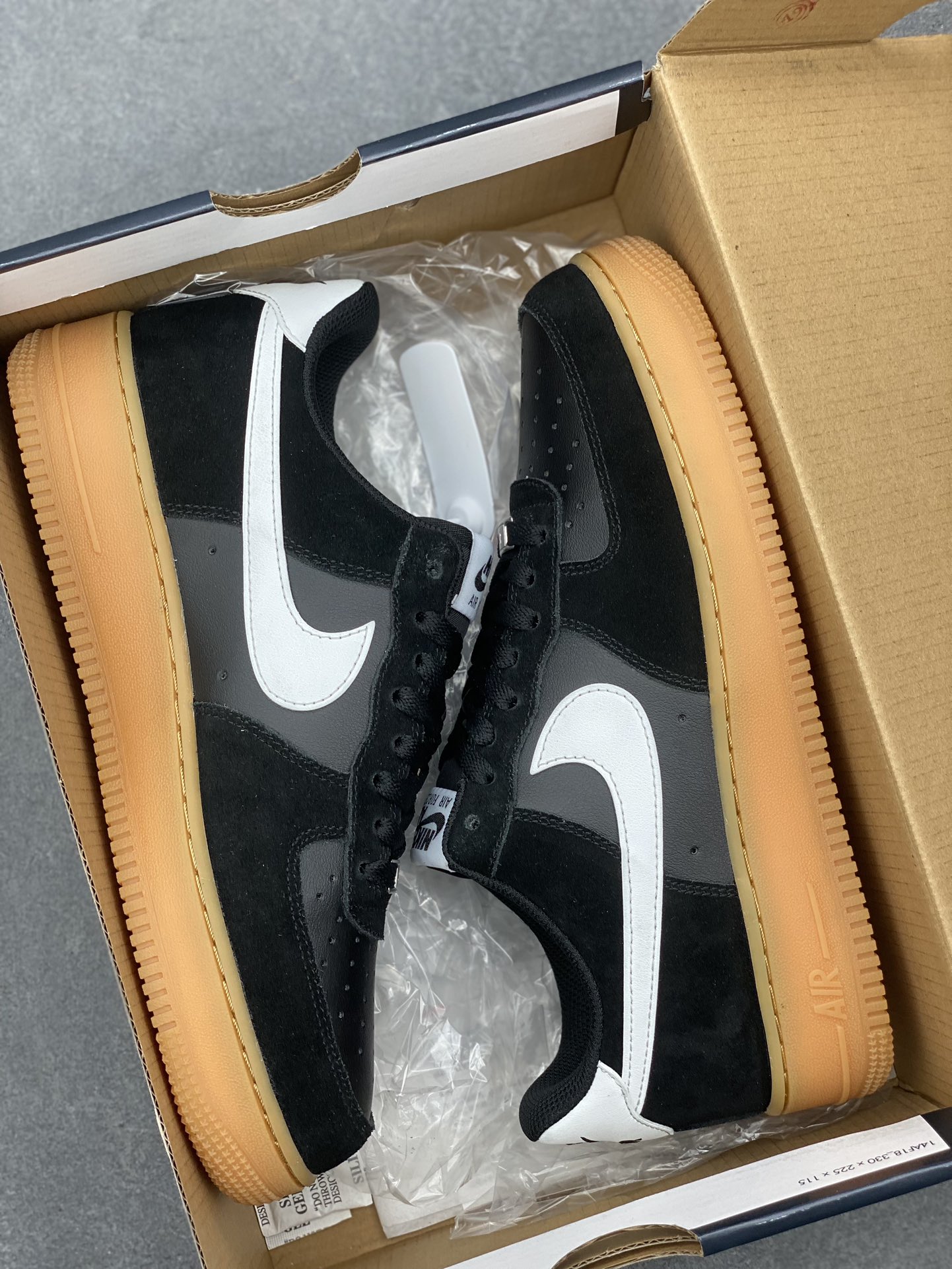 Nike Air Force 1 '07 Low Black Gum Sole Sneakers - Style & Comfort 10 i1731689251 7687 6