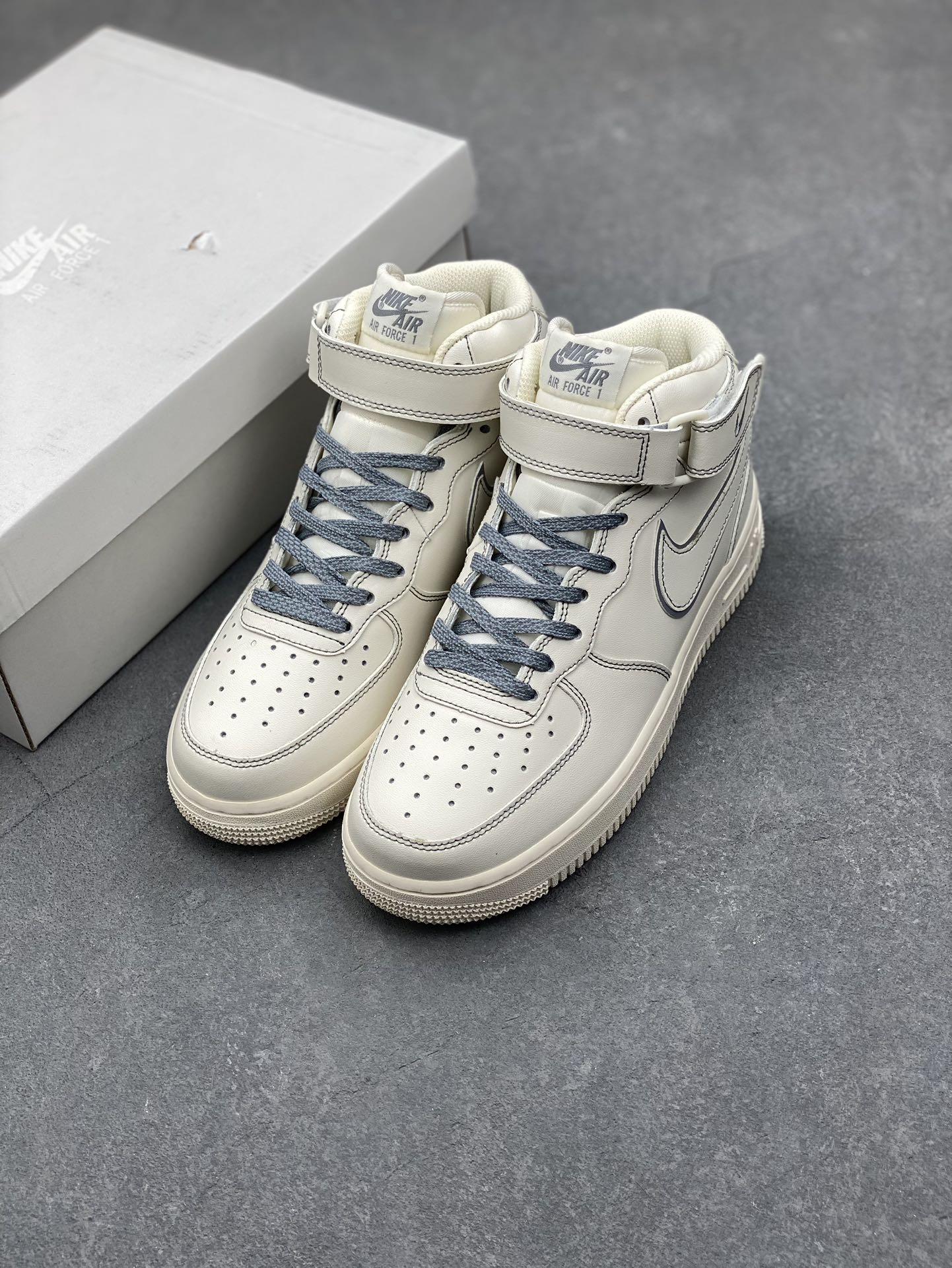 Nike Air Force 1 MID '07 'Rabbit Bugs' Basketball Shoes - Limited Edition 9 i1731689313 5146 5