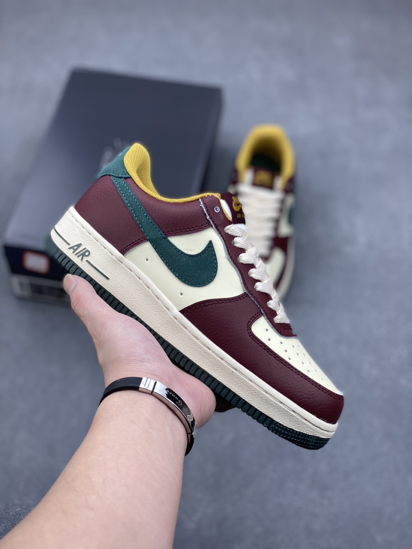 Nike Air Force 1 '07 Low HQ3612-113 - Original Form & Craftsmanship 2 i1731689466 2072 1