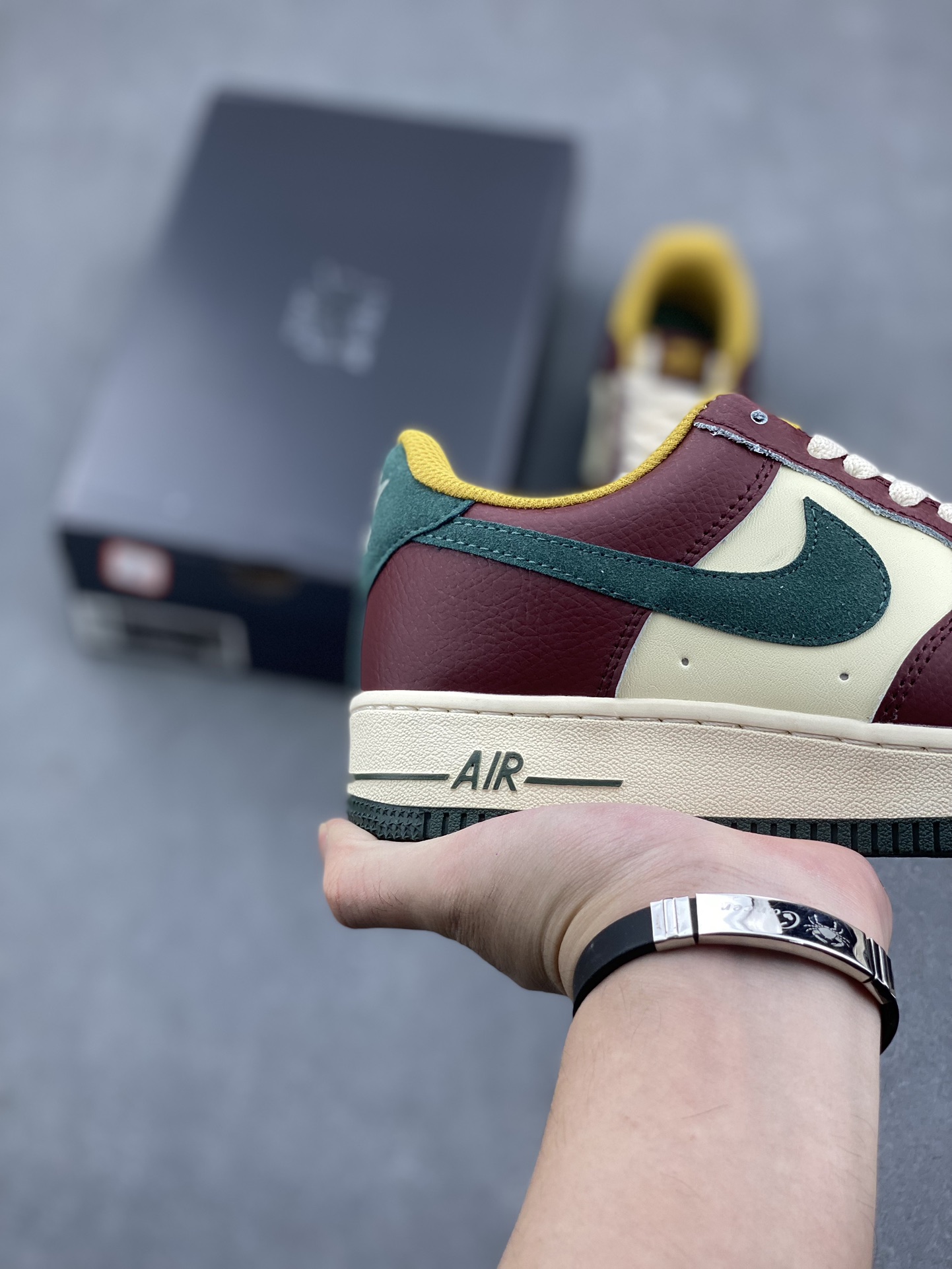 Nike Air Force 1 '07 Low HQ3612-113 - Original Form & Craftsmanship 6 i1731689466 4610 7