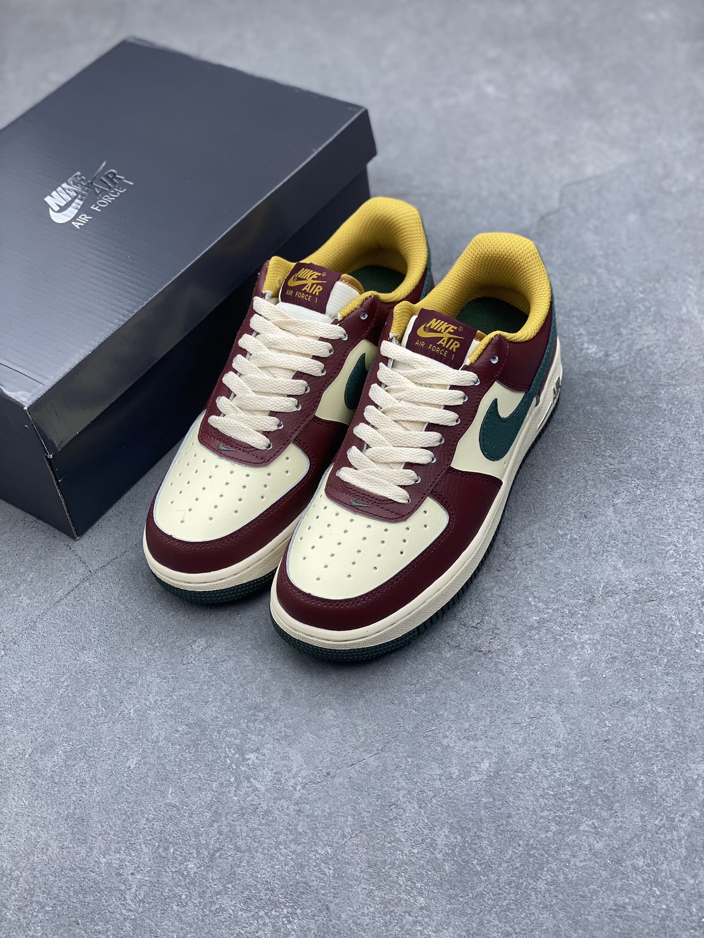 Nike Air Force 1 '07 Low HQ3612-113 - Original Form & Craftsmanship 9 i1731689466 4996 3
