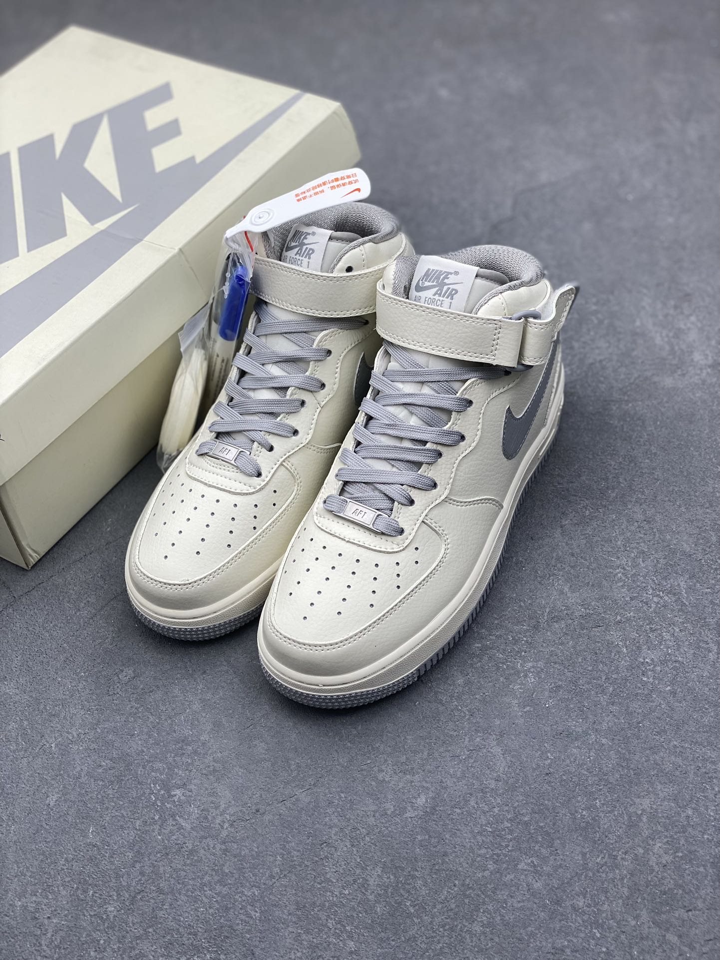 Nike Air Force 1 Mid '07 "Light Silver" Custom Leather Basketball Shoes 9 i1731774559 604 0