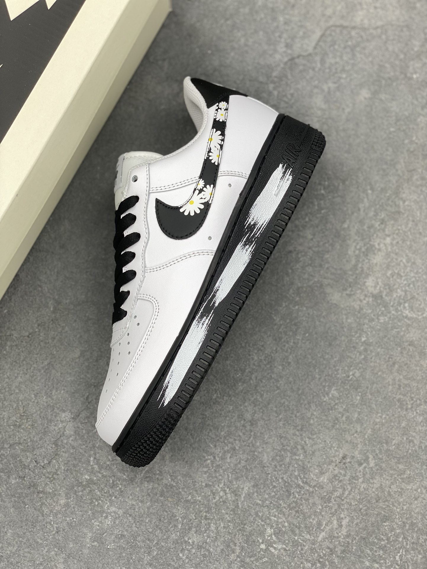 Nike Air Force 1 '07 Low White/Black Daisy CK7663-102 Women's Shoe 8 i1731774636 3324 7