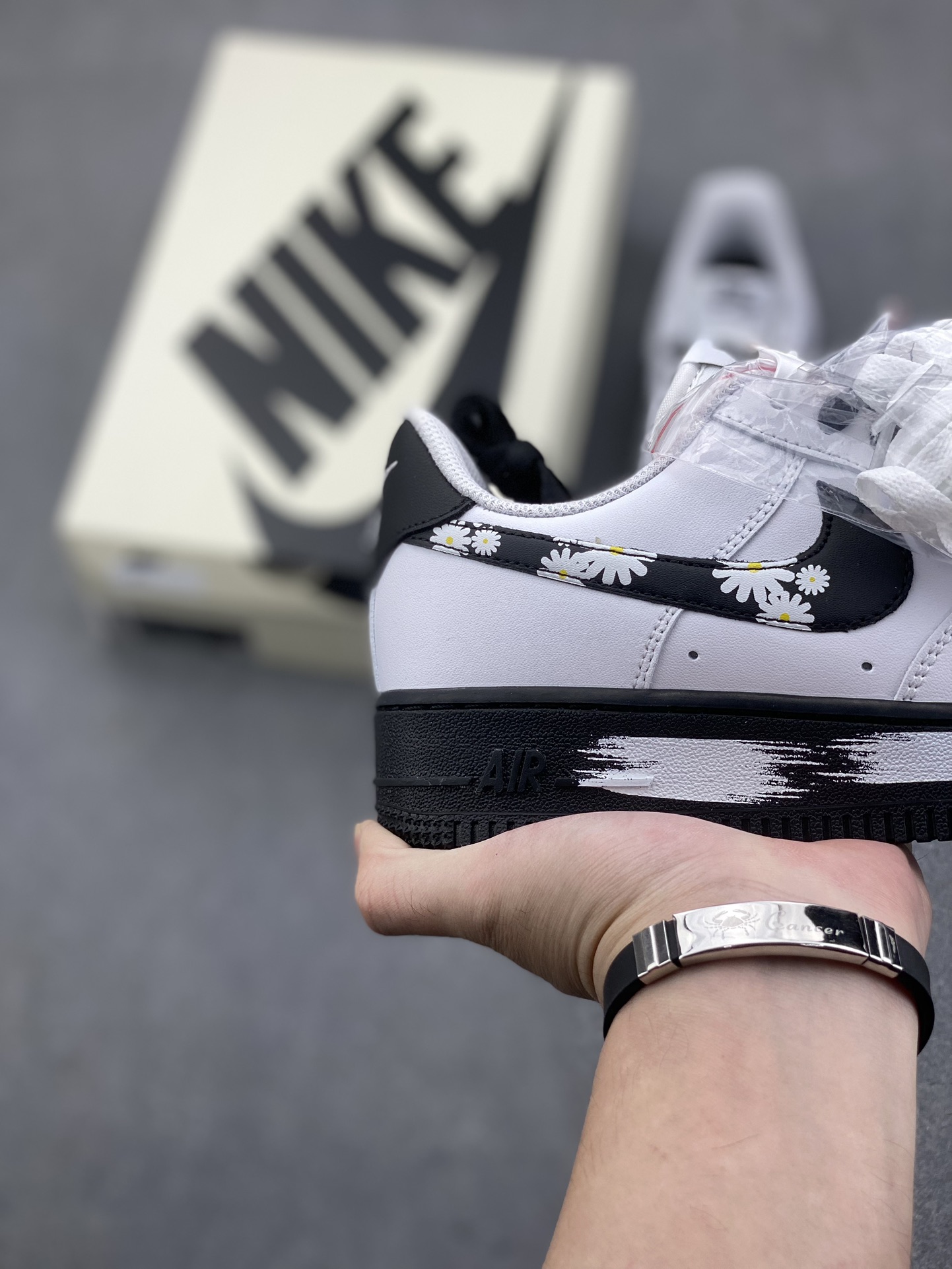 Nike Air Force 1 '07 Low White/Black Daisy CK7663-102 Women's Shoe 6 i1731774636 7404 6