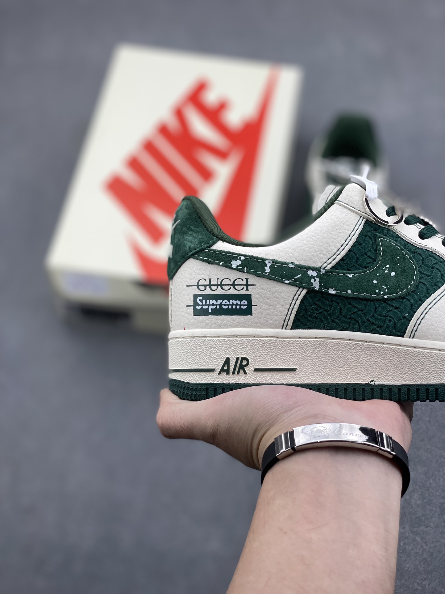 Nike Air Force 1 '07 Low Gucci Supreme Collab Sneakers - Limited Edition 6 i1731775051 4922 8
