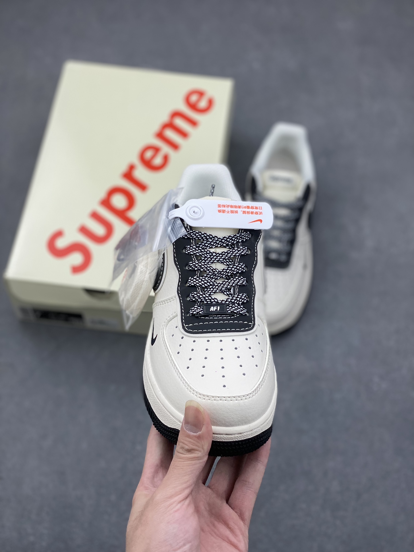 NIKE Air Force 1 '07 Low Stone Island Supreme - White/Black - Limited Edition 3 i1731878368 1964 4