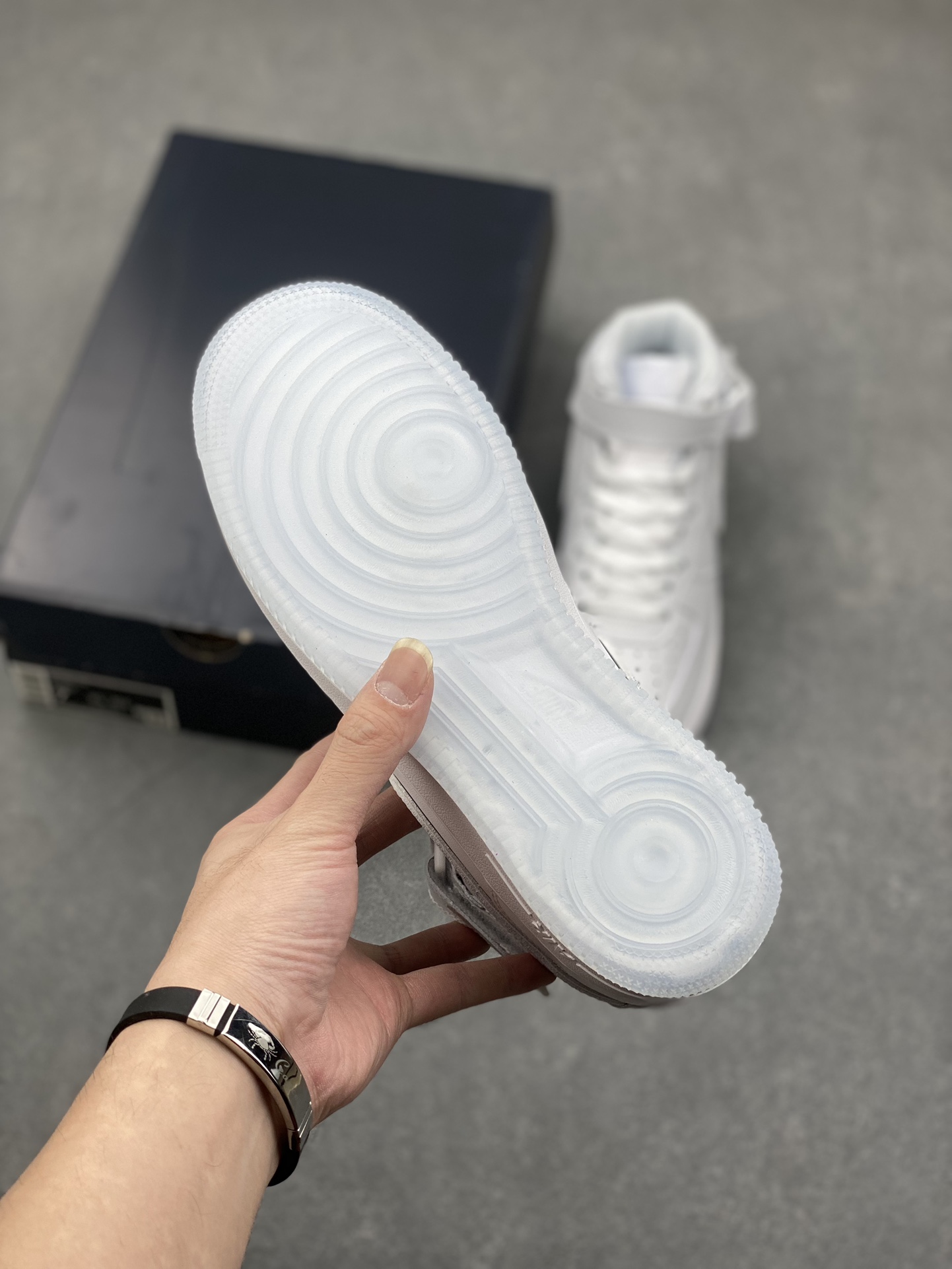 Nike Air Force 1 '07 Mid White Blue Crystal Casual Sneakers FN4274-100 7 i1731878415 1915 2