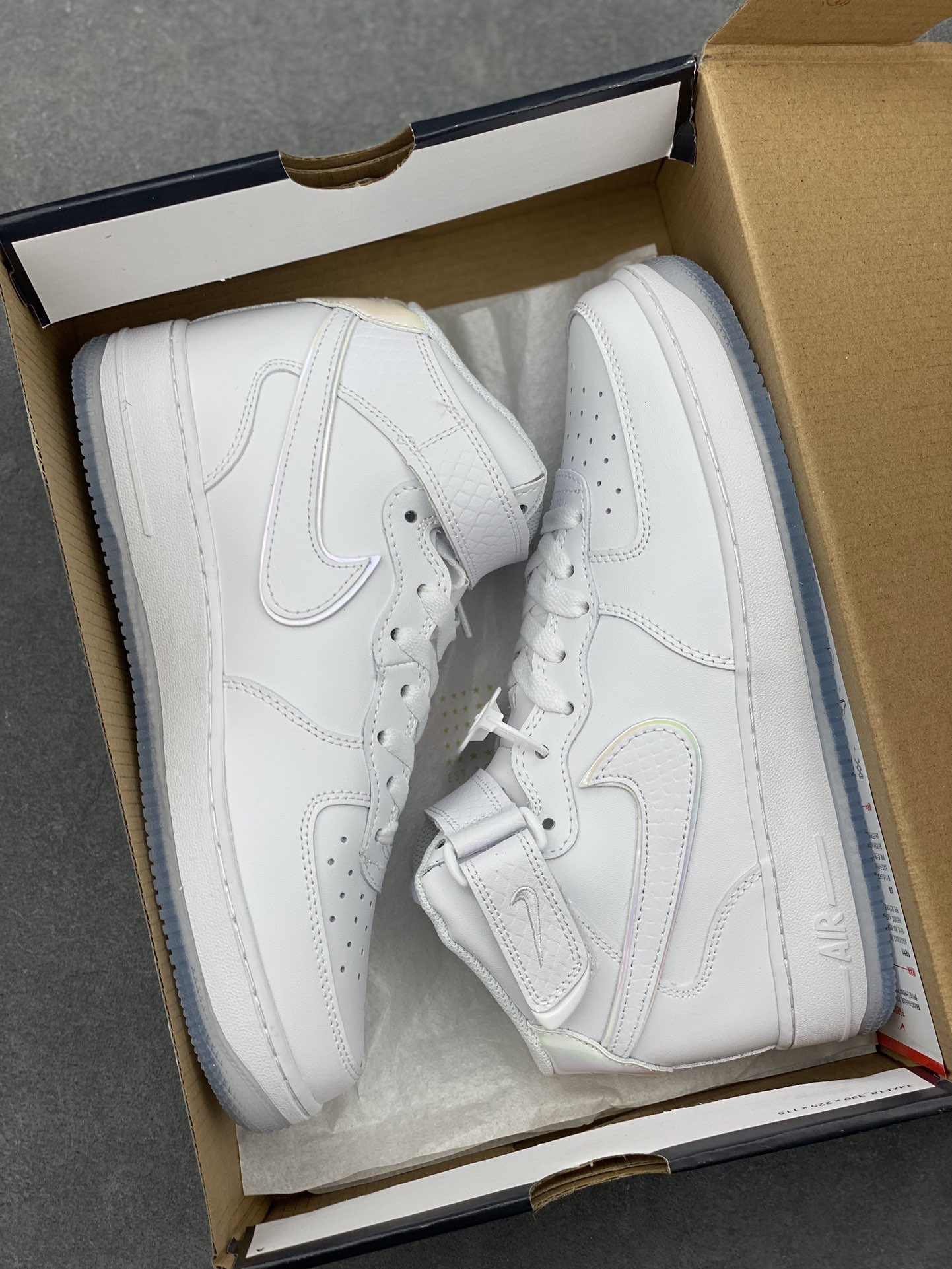 Nike Air Force 1 '07 Mid White Blue Crystal Casual Sneakers FN4274-100 10 i1731878415 9167 8