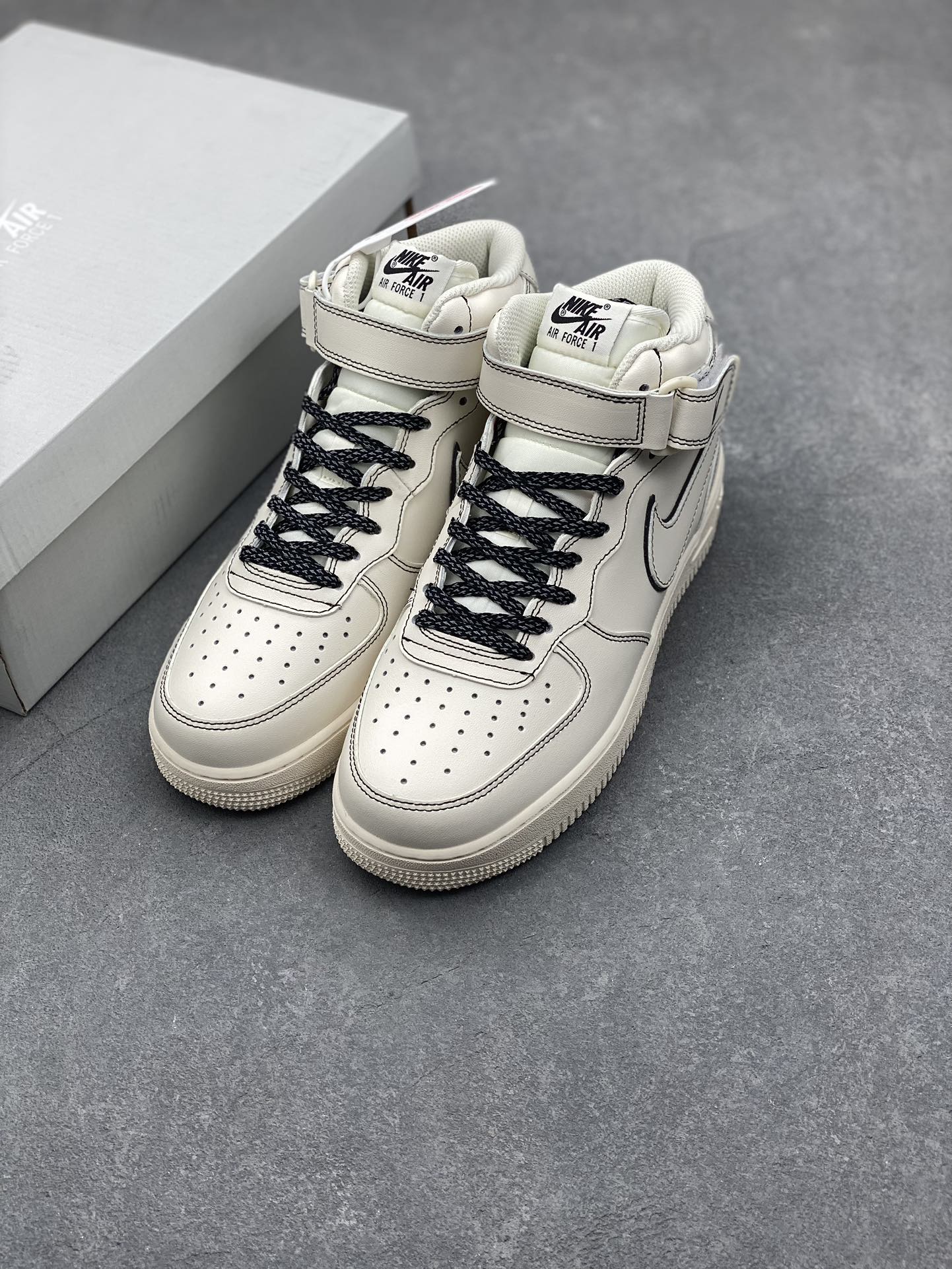 Nike Air Force 1 MID '07 'Bunny' Sneakers - Limited Edition, Original Version 9 i1731949440 6510 6