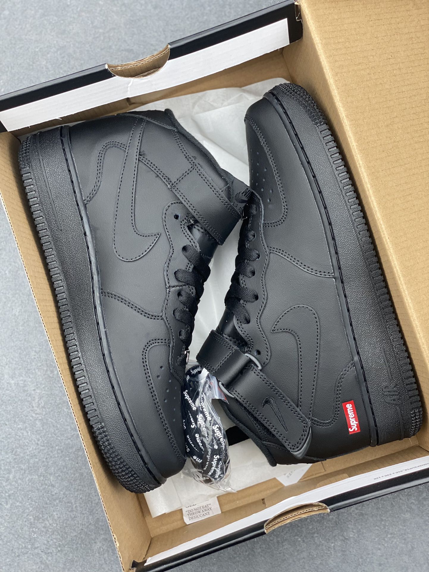 Nike X Supreme Air Force 1 Low Black Sneaker,FZ8784-001, Men and Women Sizes 10 i1731949657 3957 8