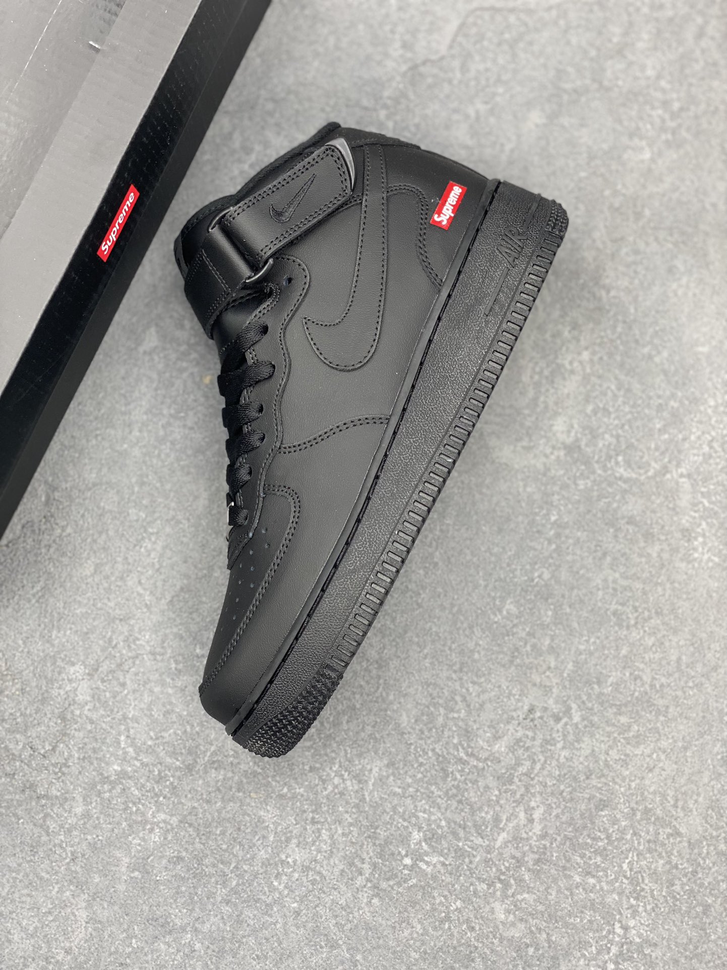 Nike X Supreme Air Force 1 Low Black Sneaker,FZ8784-001, Men and Women Sizes 8 i1731949657 992 0