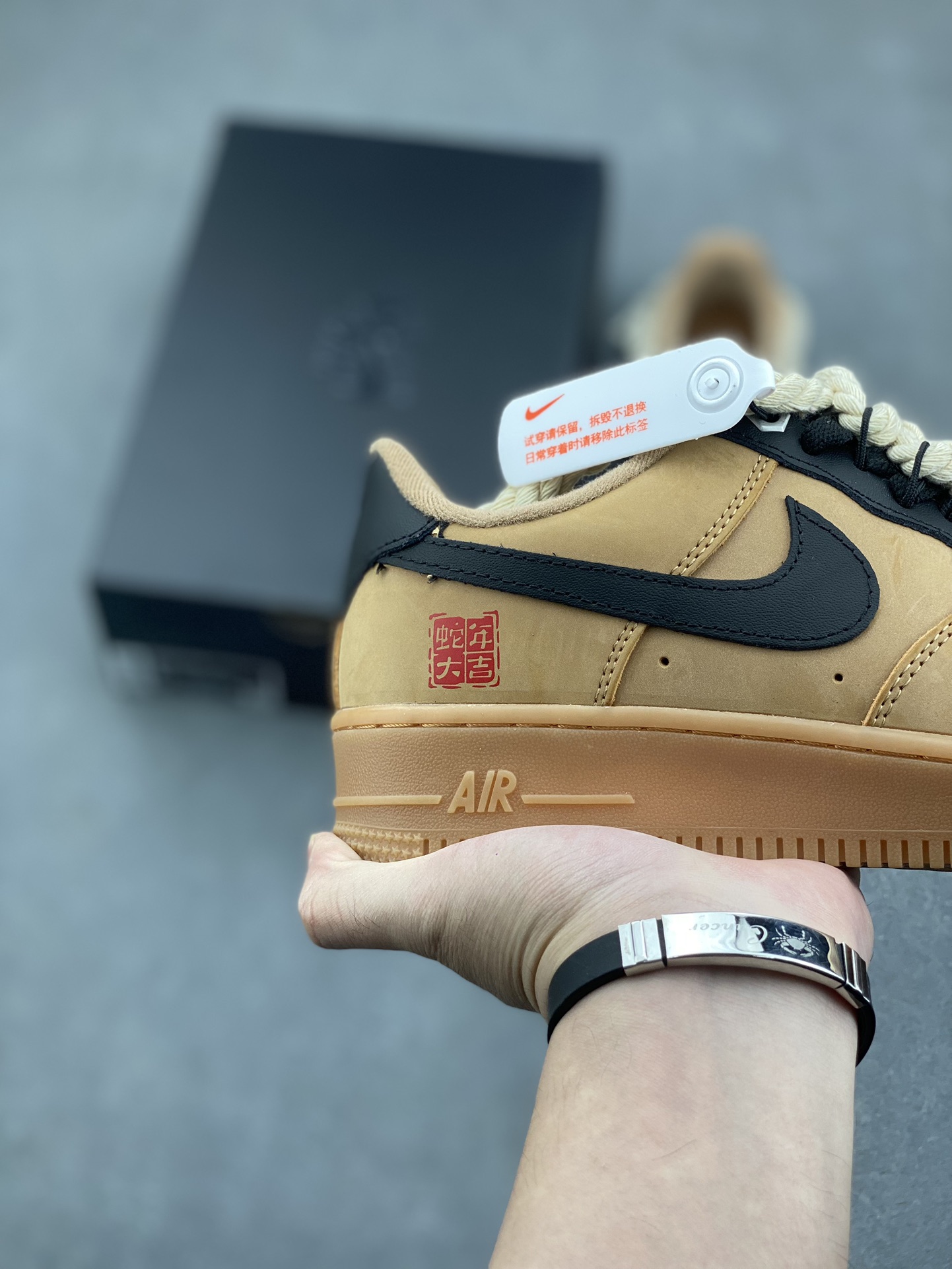 Nike Air Force 1 '07 Low-Top Casual Sneakers - Versatile Style & Comfort 6 i1731949813 2066 5