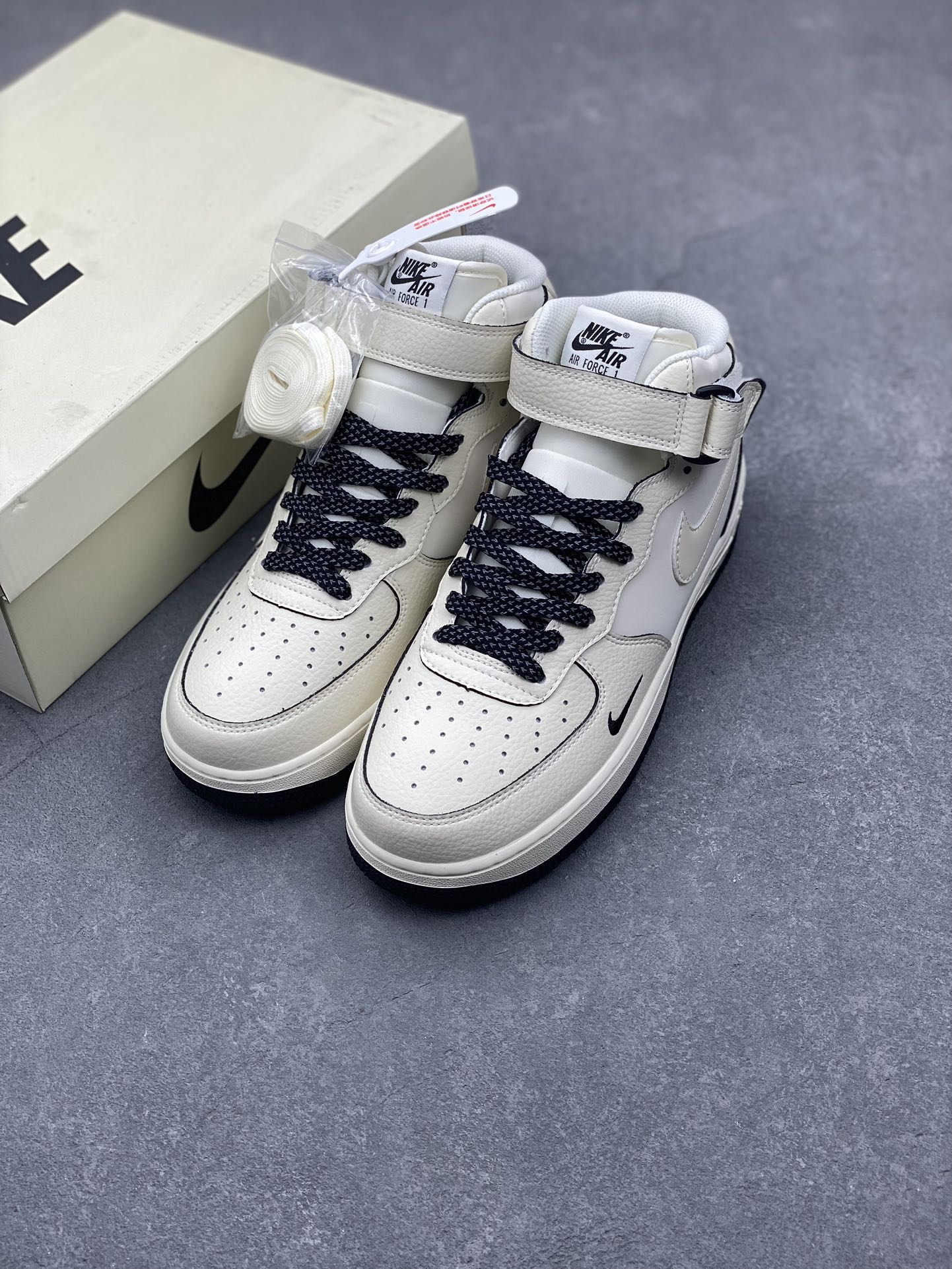 Nike Air Force 1 MID '07 "Black Pearl" Mid-Top Sneakers - Reflective Accents 9 i1731949889 371 4