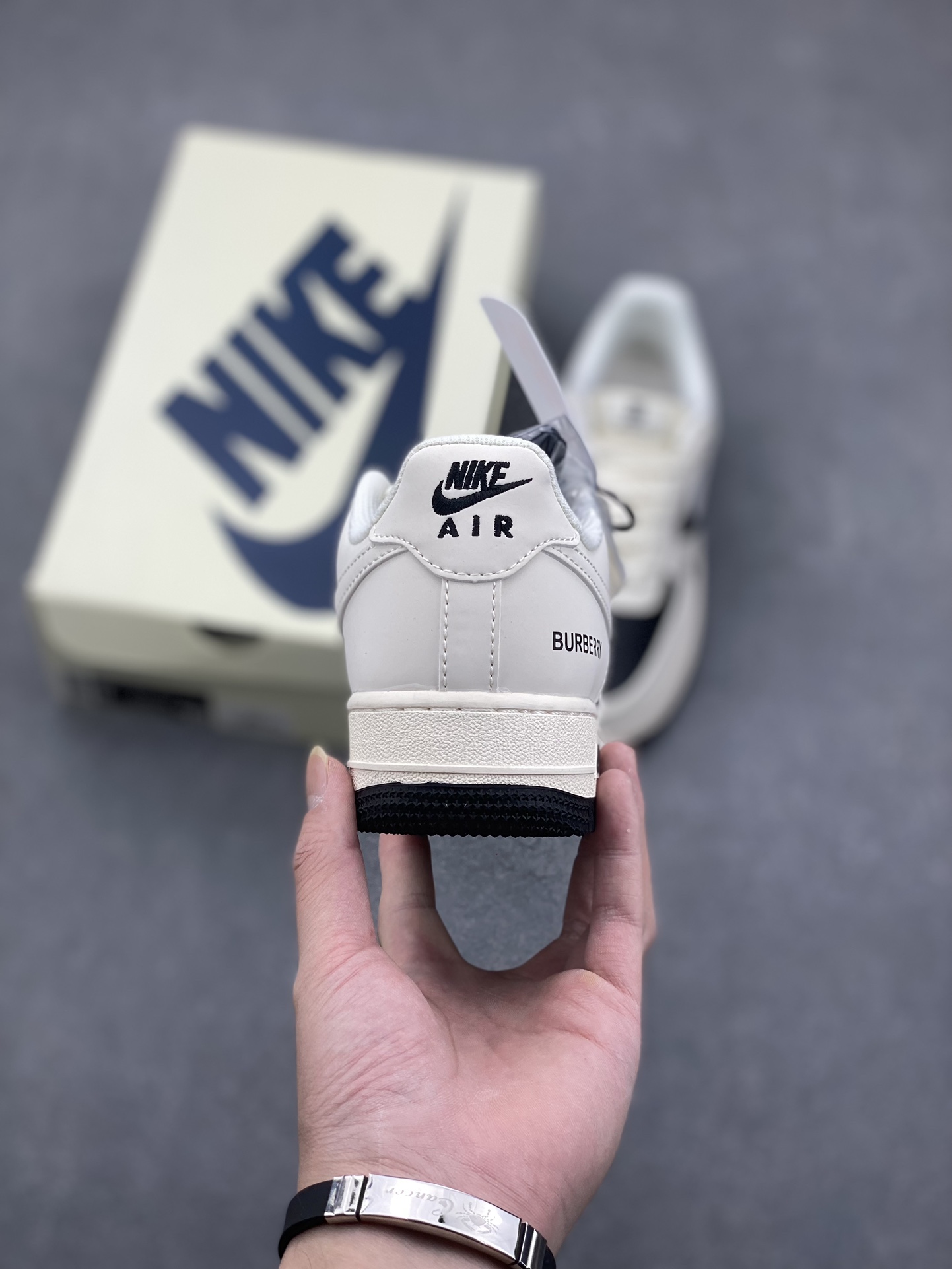 Nike Air Force 1 '07 Low Burberry Collab Black/White Sneakers 5 i1731949959 3960 3