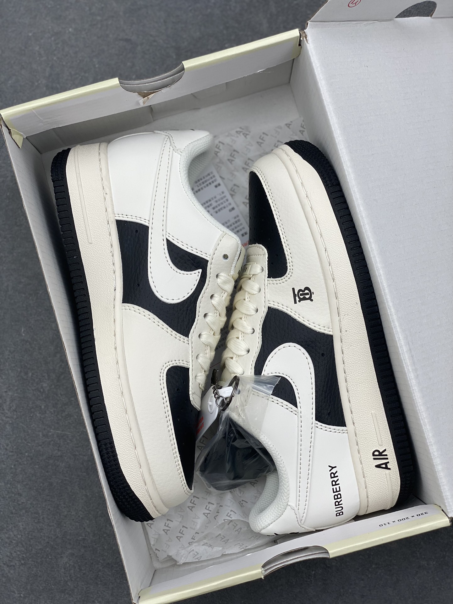 Nike Air Force 1 '07 Low Burberry Collab Black/White Sneakers 10 i1731949959 5295 8
