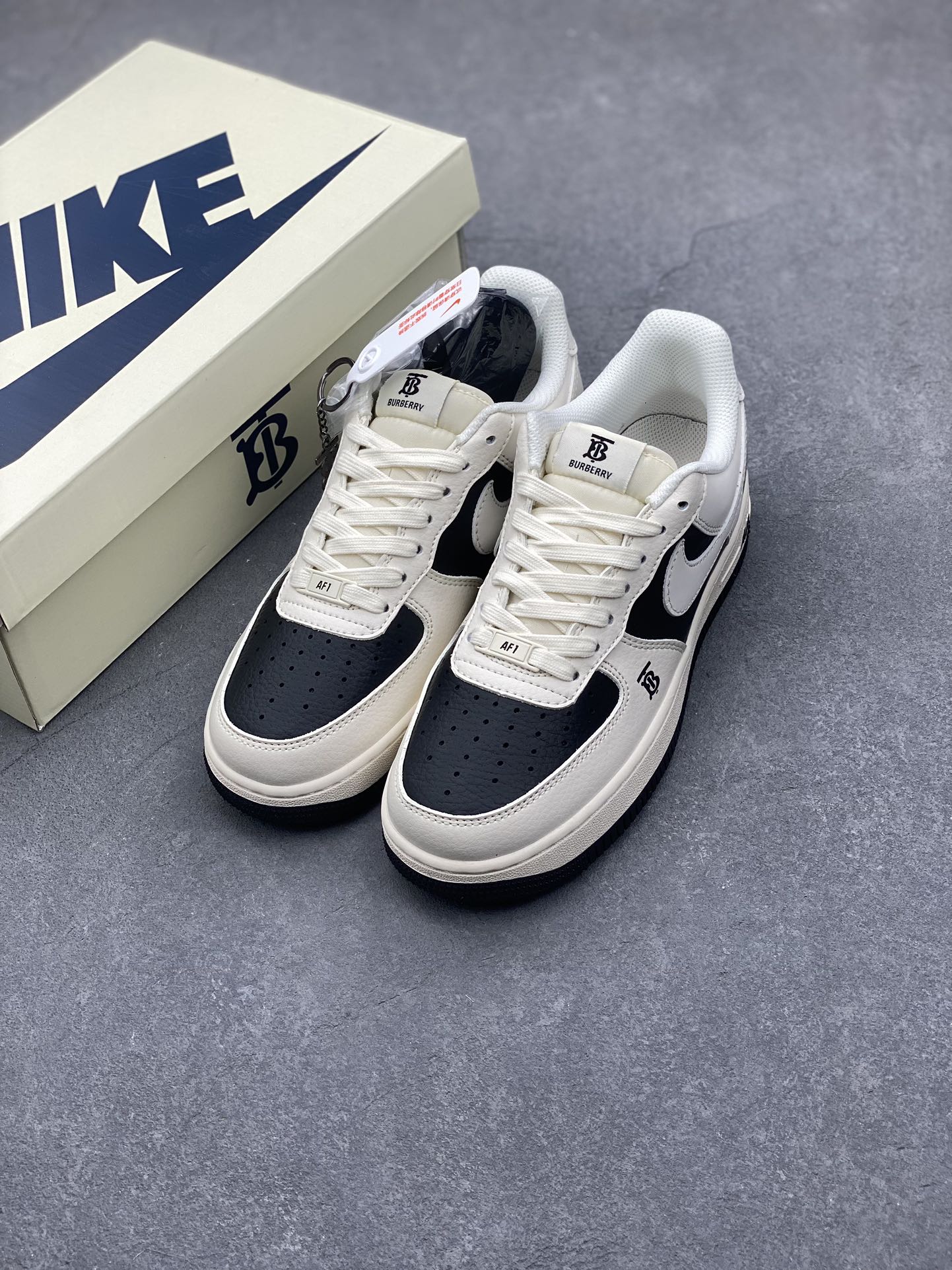 Nike Air Force 1 '07 Low Burberry Collab Black/White Sneakers 9 i1731949959 9999 6