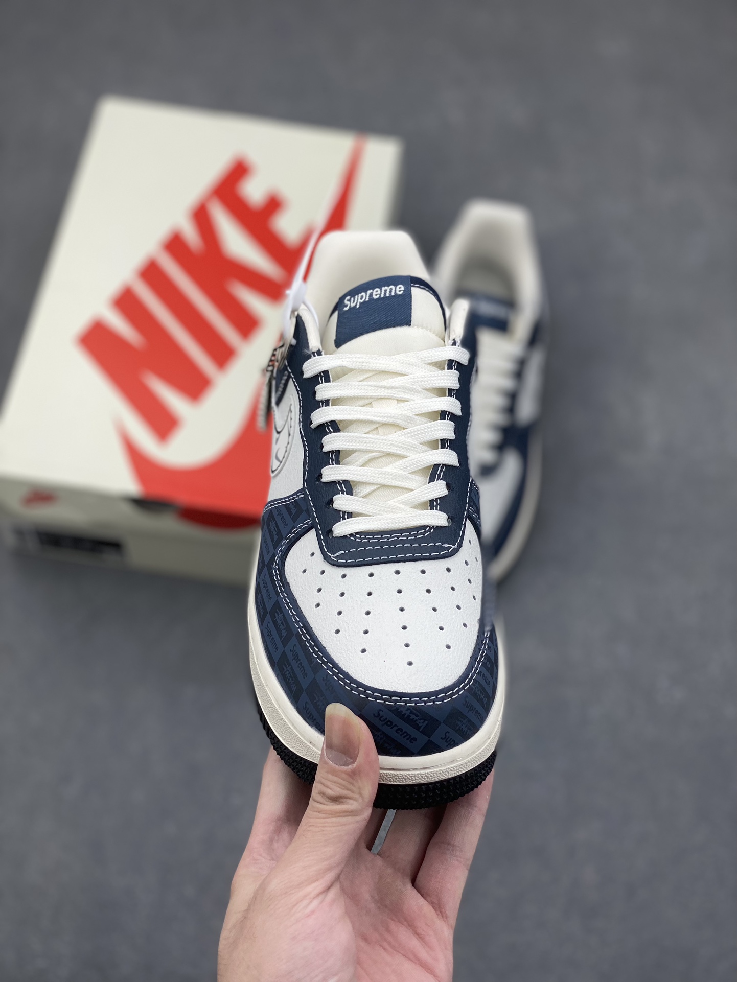 Nike Air Force 1 '07 Low Supreme Collab White Blue Shadow Sneakers 3 i1731950006 1815 0