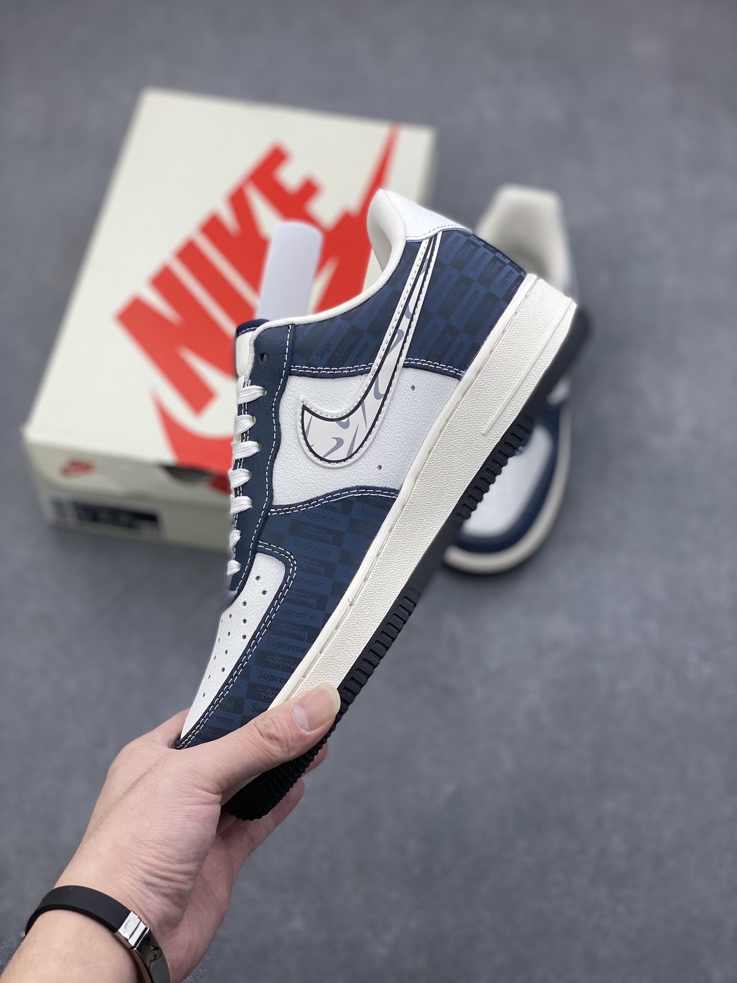 Nike Air Force 1 '07 Low Supreme Collab White Blue Shadow Sneakers 4 i1731950006 4290 5
