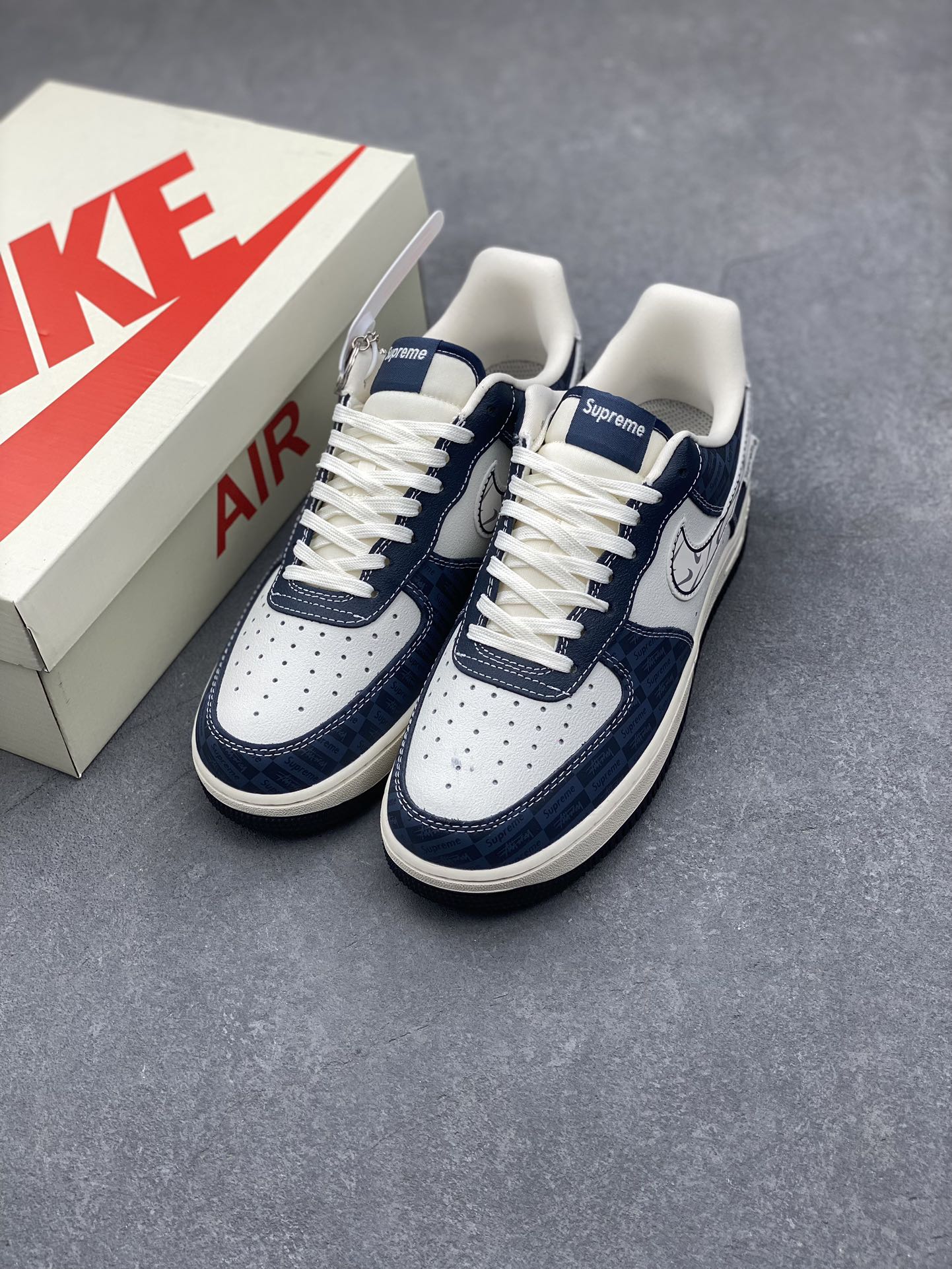Nike Air Force 1 '07 Low Supreme Collab White Blue Shadow Sneakers 9 i1731950006 7775 7
