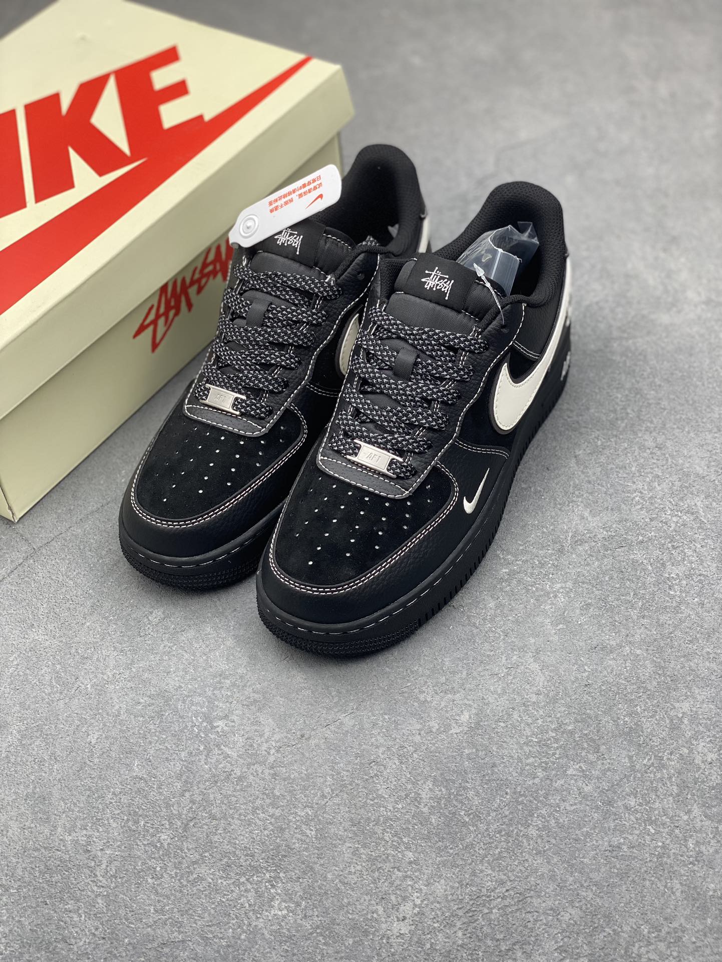 Nike Air Force 1 '07 Low Stussy Collab Black Sneakers Limited Edition 9 i1731950056 5913 2