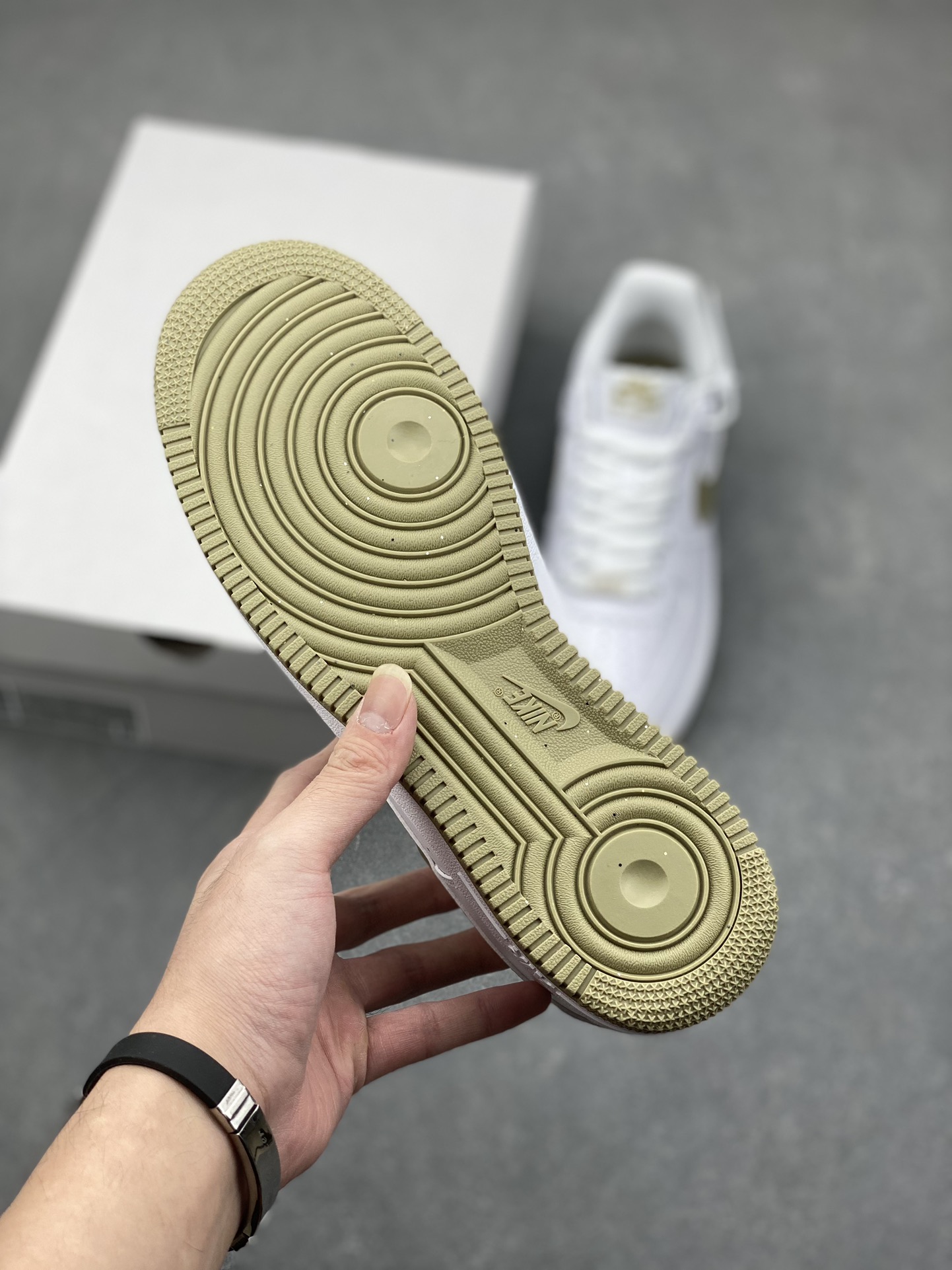 Nike Air Force 1 '07 Low White/Olive Casual Sneakers CW2289-111 7 i1732037315 8063 4