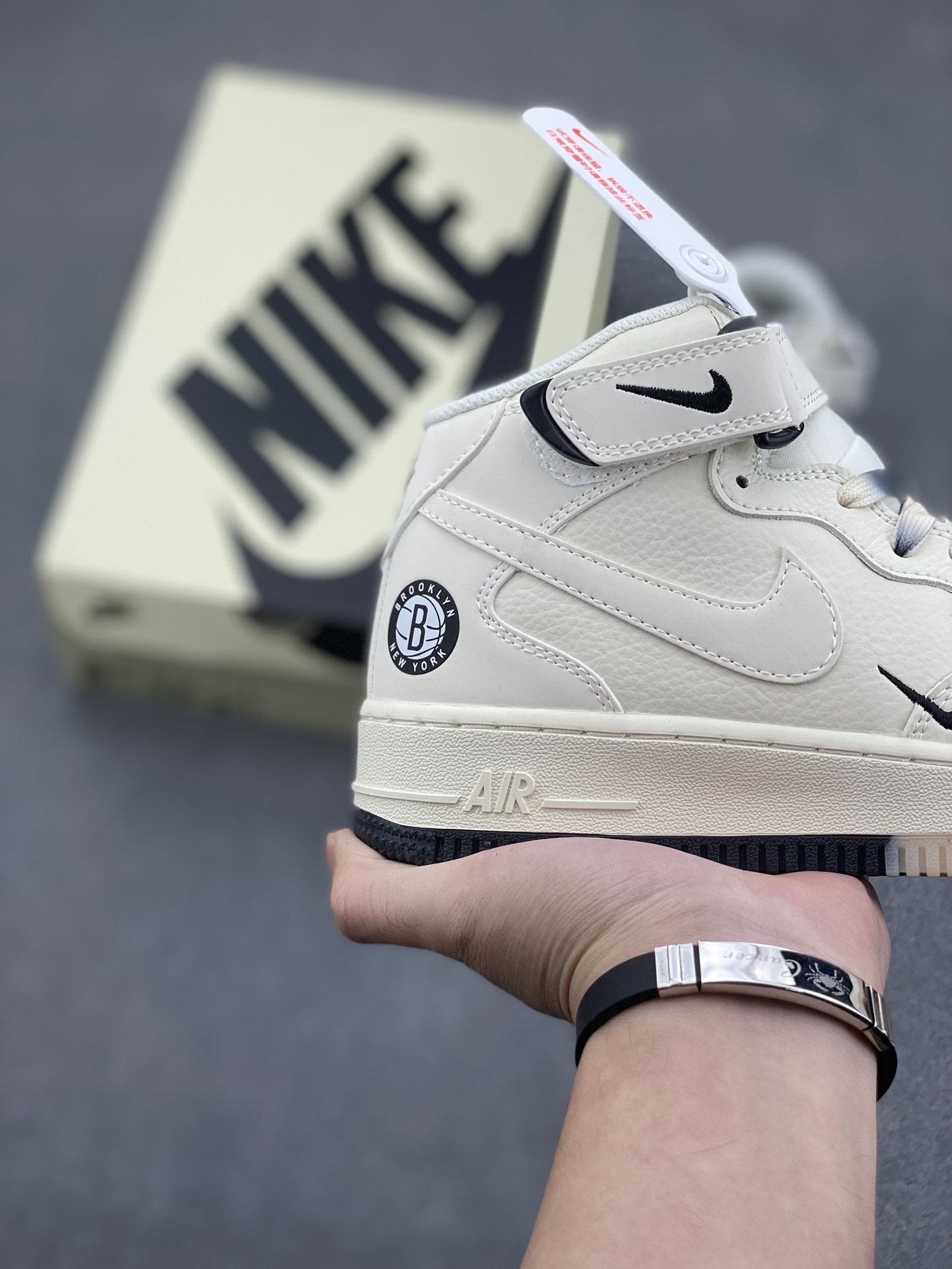 Nike Air Force 1 Mid 'Brooklyn Nets' Limited Edition Sneakers 6 i1732037422 5754 8