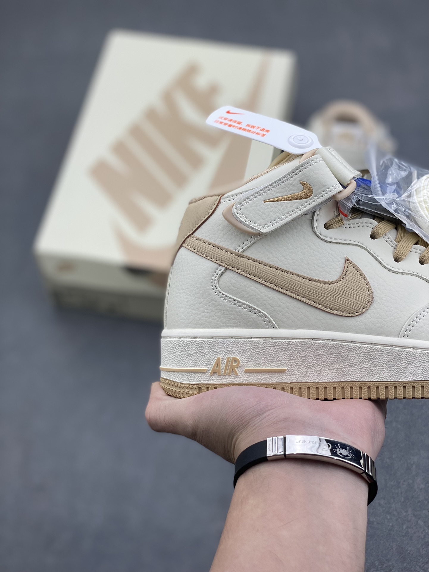 Nike Air Force 1 MID 'Khaki' High-Top Sneakers with Customizable Design 6 i1732136584 1435 6