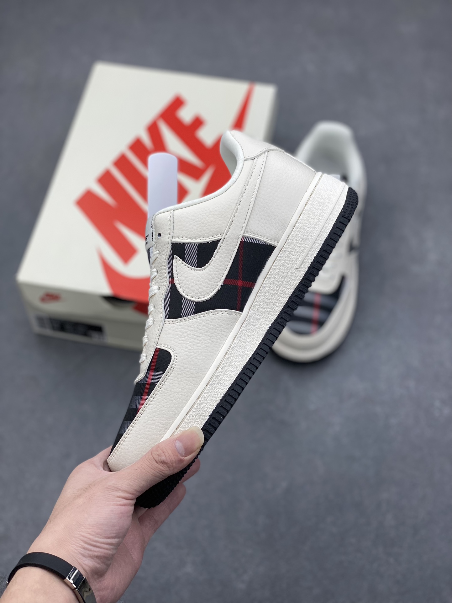 Nike Air Force 1 '07 Low "Burberry" Sneakers - Limited Edition, Cream/Black Check 4 i1732136727 2639 2