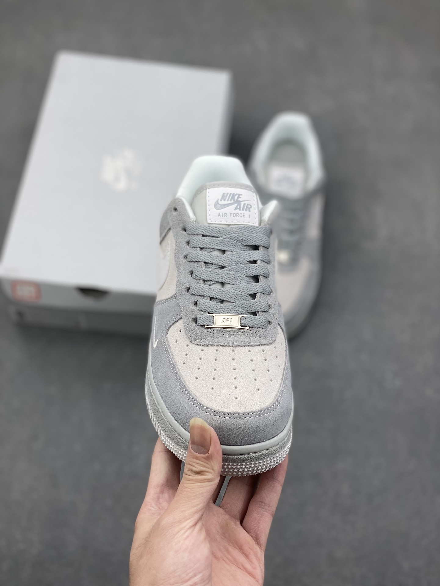 Nike Air Force 1 '07 Low: Versatile, Comfortable, and Stylish Casual Sneakers 3 i1732137172 5958 8