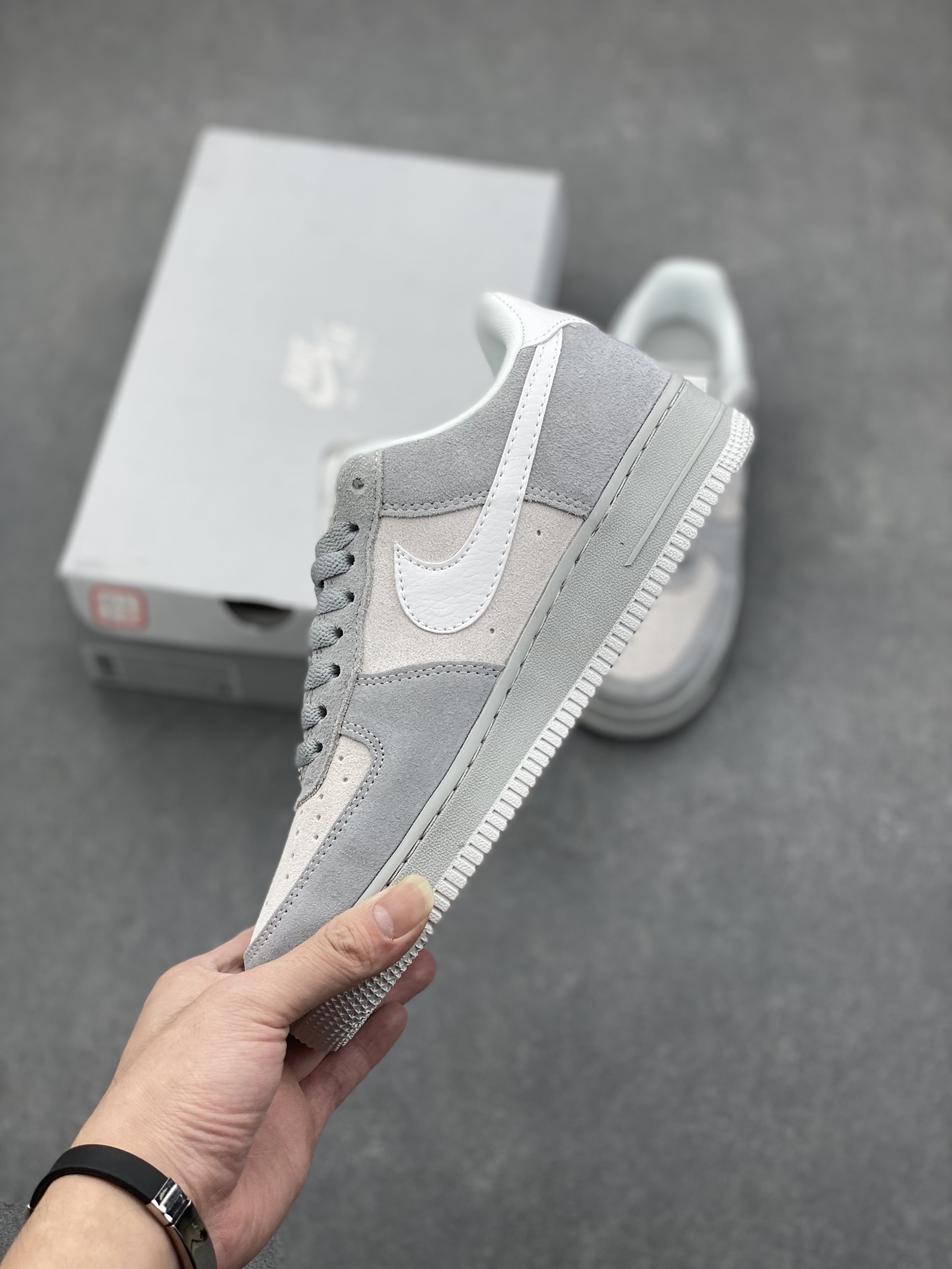 Nike Air Force 1 '07 Low: Versatile, Comfortable, and Stylish Casual Sneakers 4 i1732137172 9077 7