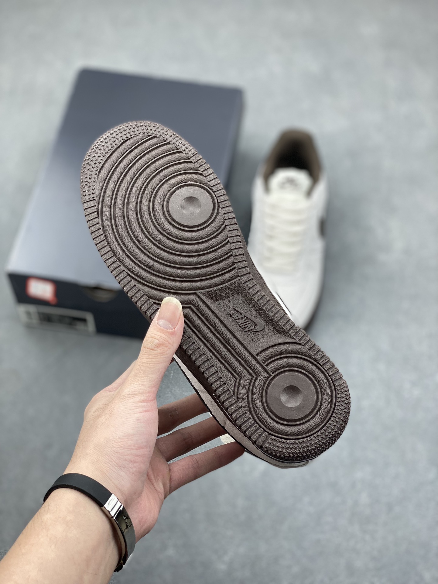Nike Air Force 1 '07 Low Casual Sneakers HQ3485-104 - Versatile & Comfortable 7 i1732137948 1869 6