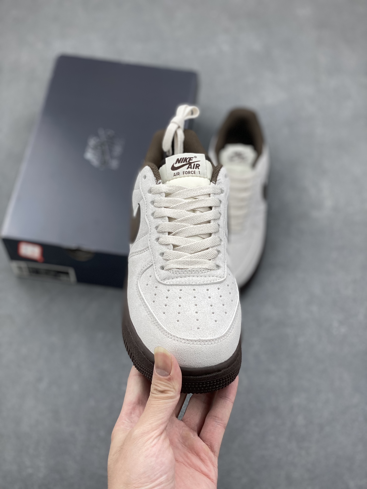 Nike Air Force 1 '07 Low Casual Sneakers HQ3485-104 - Versatile & Comfortable 3 i1732137948 8414 5
