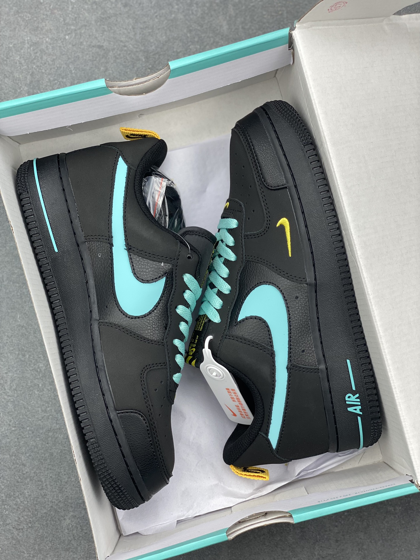 Nike Air Force 1 Premium 'Tiffany' Edition Mid-Top Sneakers - Limited Release 10 i1732138159 7122 0