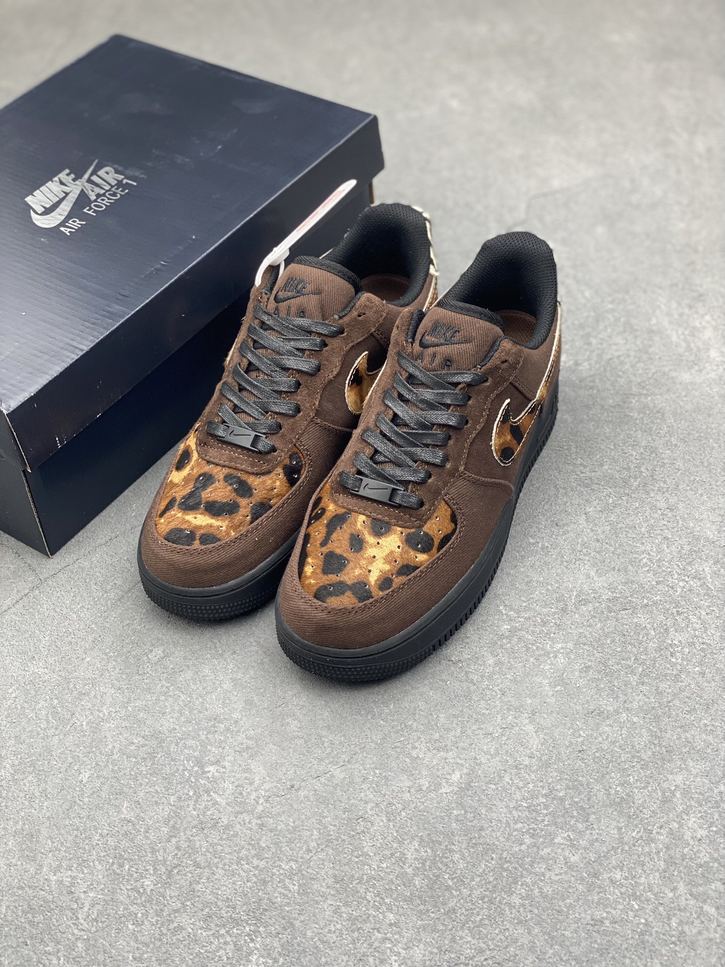 Nike Air Force 1 Leopard Print Sneakers - HV6356-200 9 i1732138206 3033 0