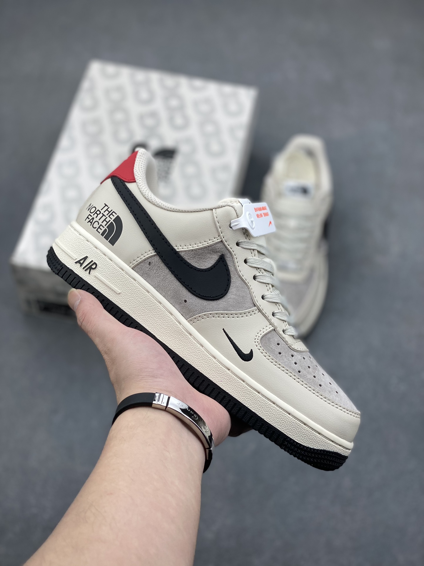 Nike Air Force 1 '07 Low The North Face Collab Sneakers - Limited Edition 2 i1732212943 2569 1