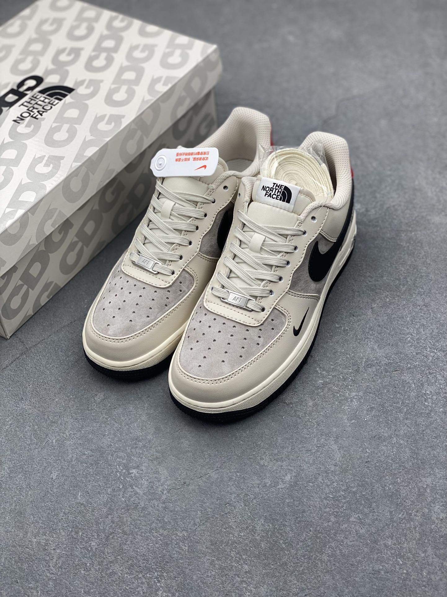 Nike Air Force 1 '07 Low The North Face Collab Sneakers - Limited Edition 9 i1732212943 8483 7