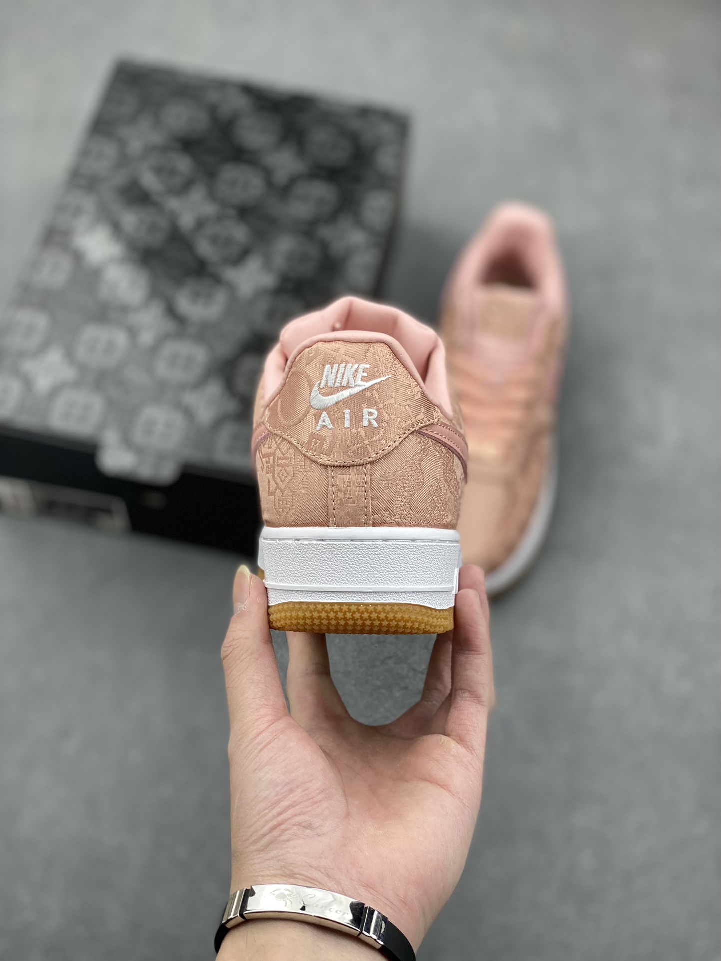 CLOT x Nike Air Force 1 Low PRM Rose Gold Silk Sneaker CJ5290-600 5 i1732292608 9353 2
