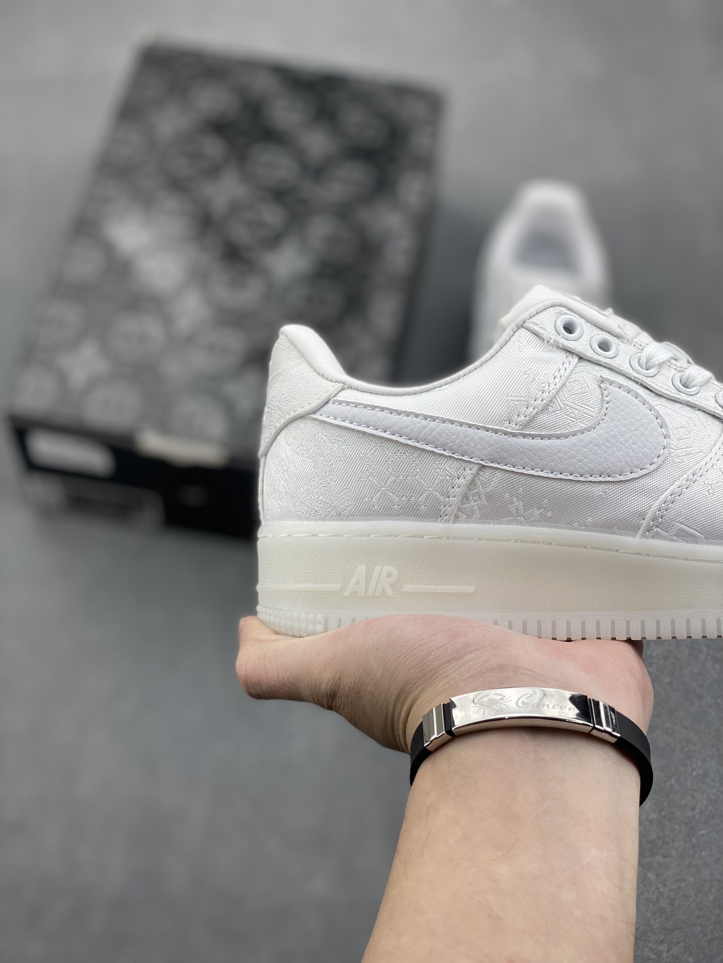 CLOT x Nike Air Force 1 Low PRM 'Rose Gold' White Silk Sneakers 6 i1732292752 142 1