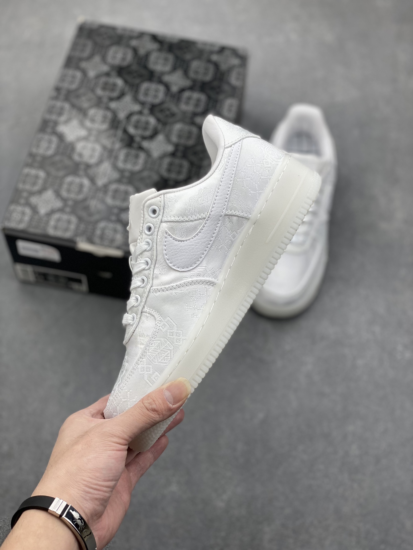 CLOT x Nike Air Force 1 Low PRM 'Rose Gold' White Silk Sneakers 4 i1732292752 7329 7