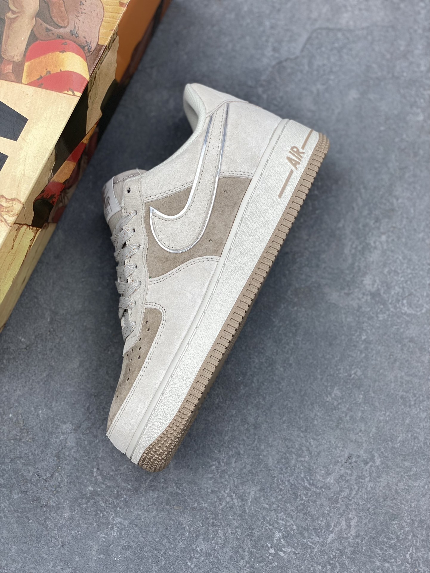 Nike Air Force 1 '07 Low AKIRA Collaboration - Premium Comfort & Style 8 i1732292825 904 4
