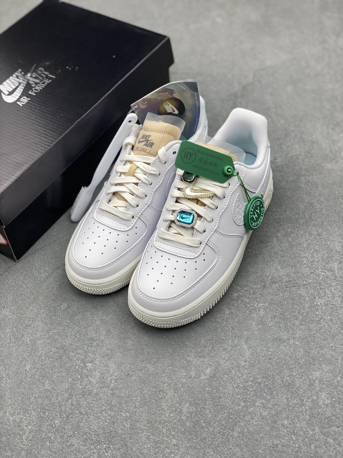 Nike Air Force 1 '07 LX White Onyx Bling Women's Casual Shoes CZ8101-100 9 i1732292995 578 4