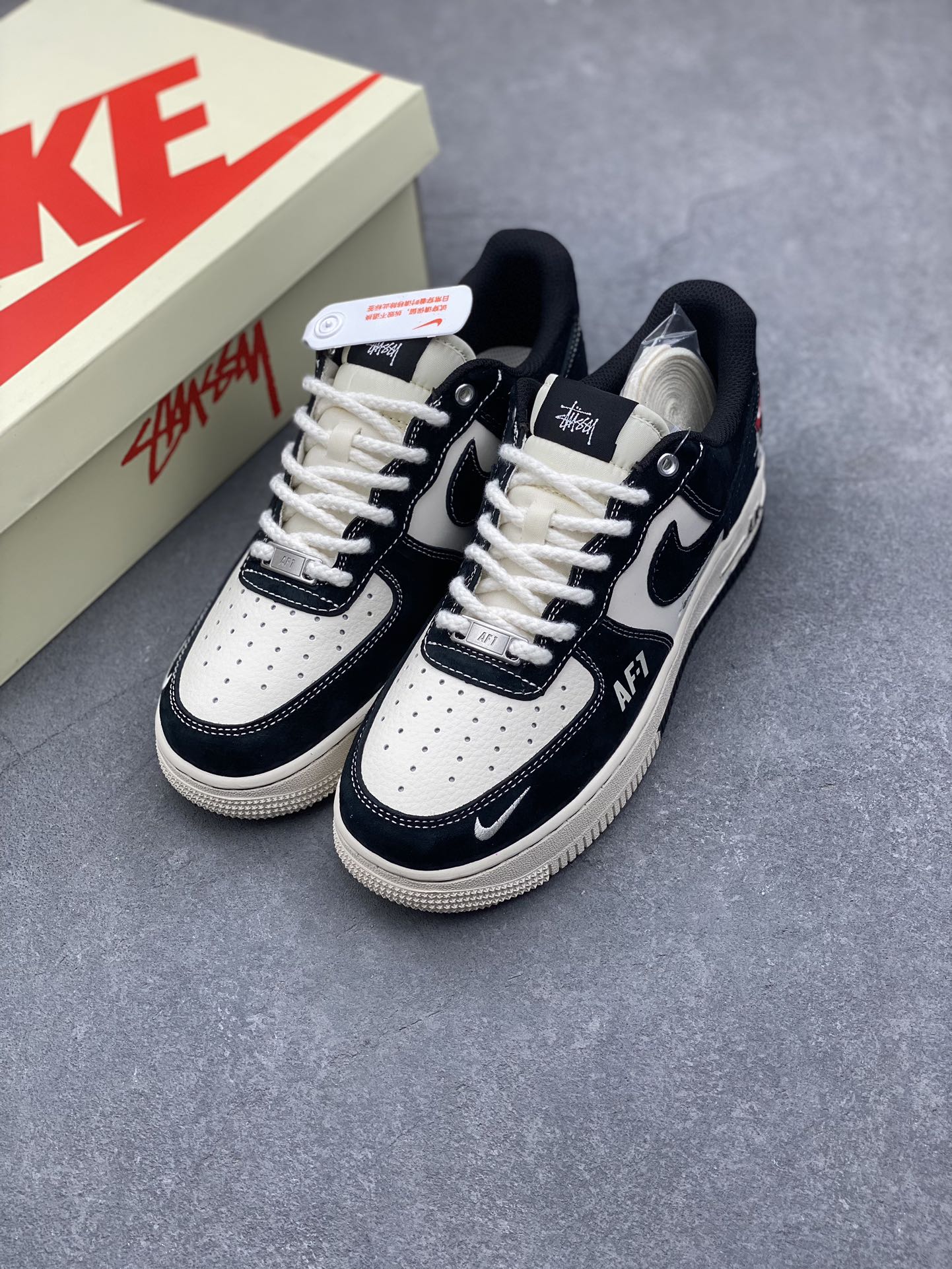 Nike Air Force 1 '07 Low Stussy Collab Sneakers - Black/Red Accents 9 i1732293112 2599 8
