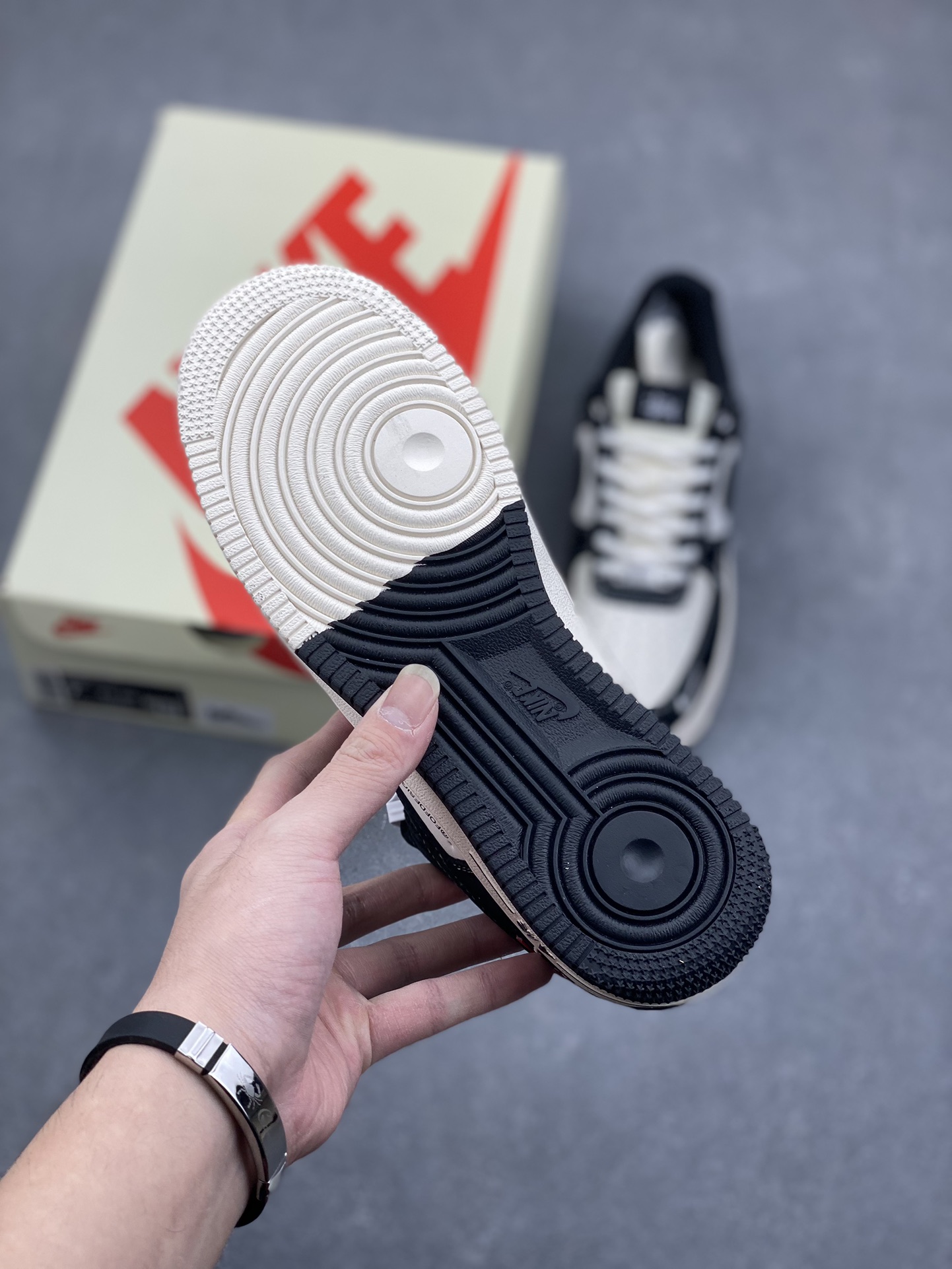 Nike Air Force 1 '07 Low Stussy Collab Sneakers - Black/Red Accents 7 i1732293112 5676 7