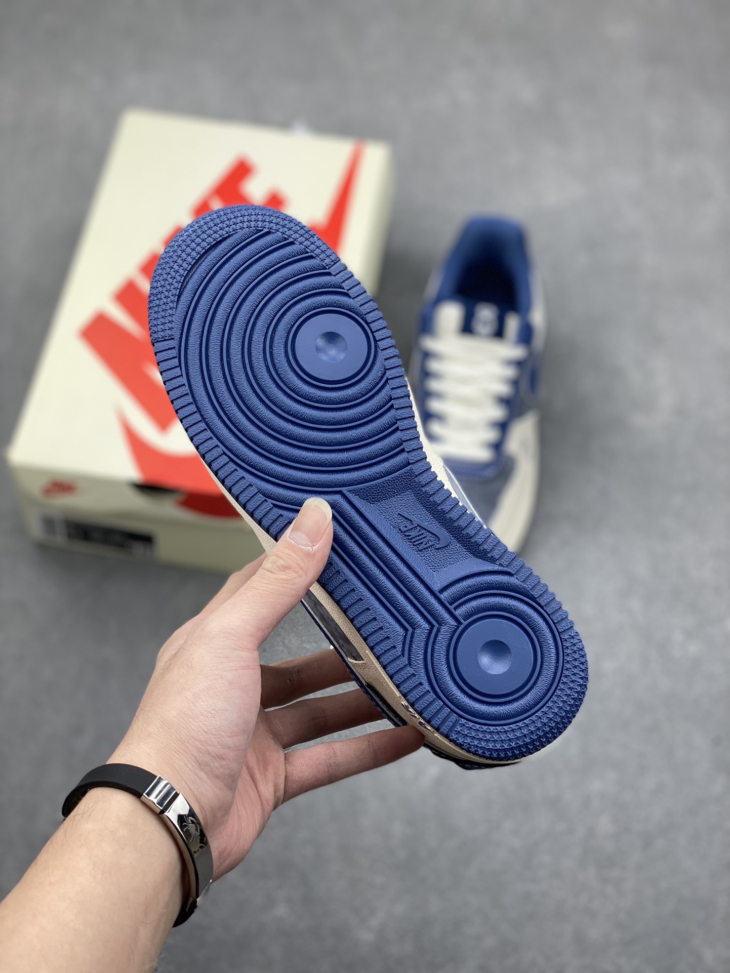 Nike Air Force 1 '07 Low 'Violent Bear' Sneakers - Gray, Beige, and Blue 7 i1732293165 5709 5
