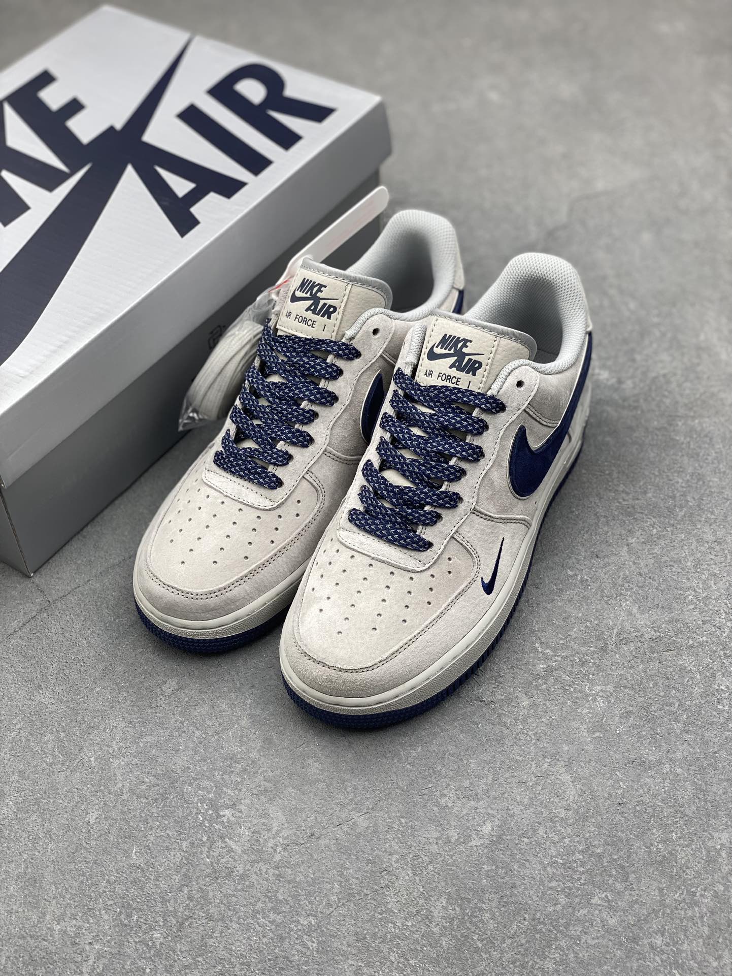 Nike Air Force 1 '07 Low Suede Deep Blue Champion Sneakers 9 i1732380623 3293 7