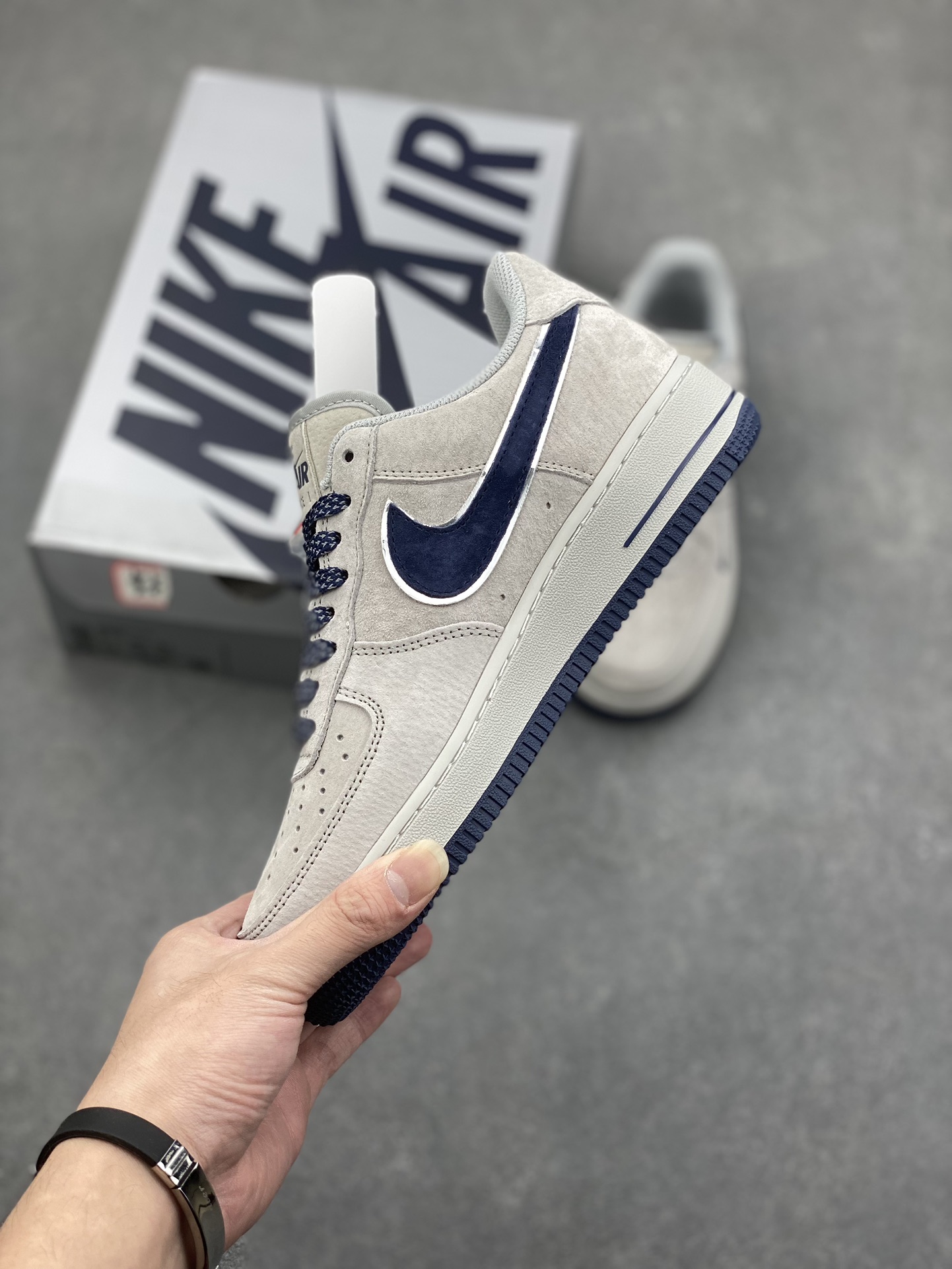 Nike Air Force 1 '07 Low Suede Deep Blue Champion Sneakers 4 i1732380623 9720 5