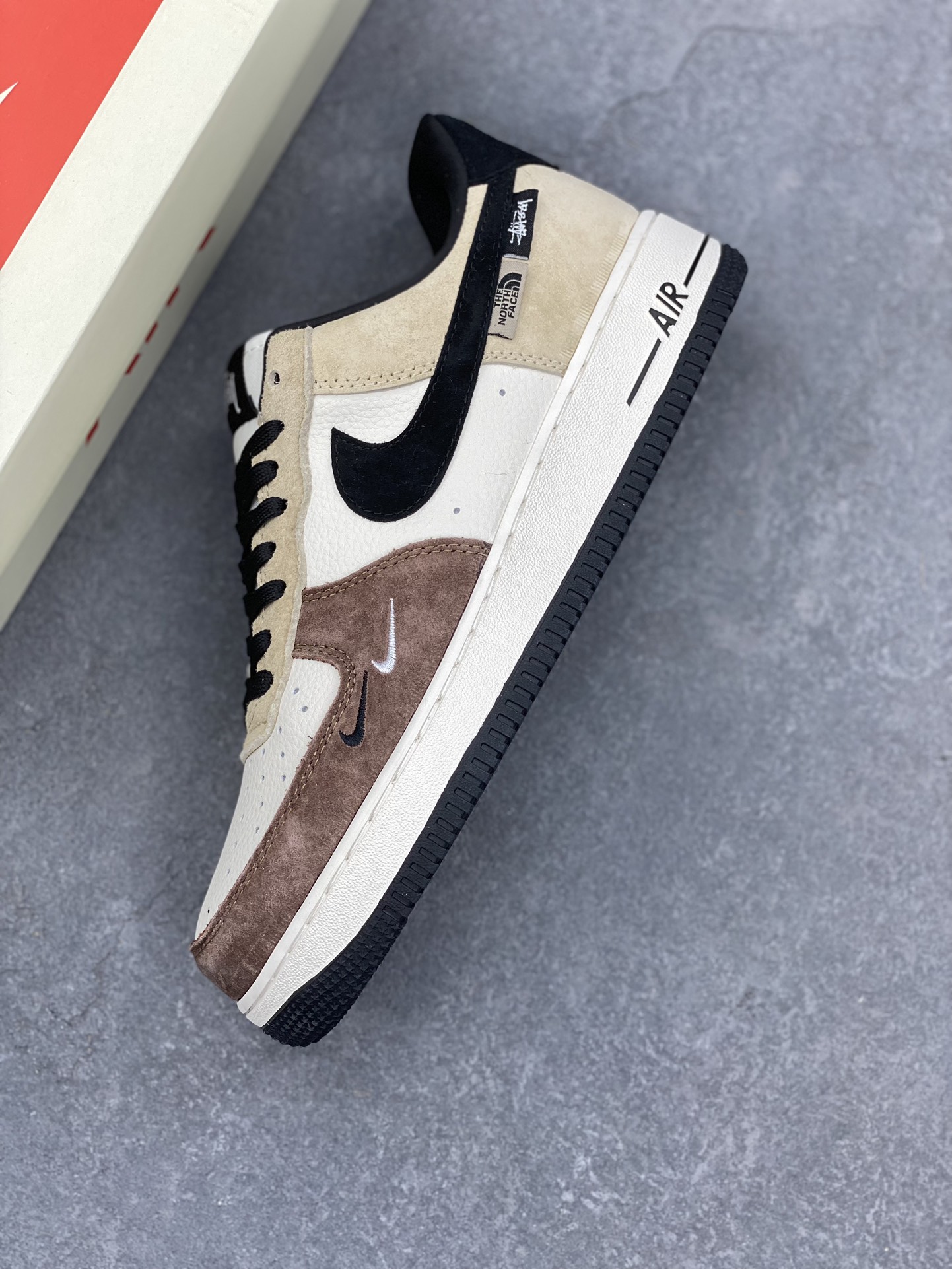 Nike Air Force 1 '07 Low The North Face Stussy Collab Black Brown 8 i1732380916 7372 5