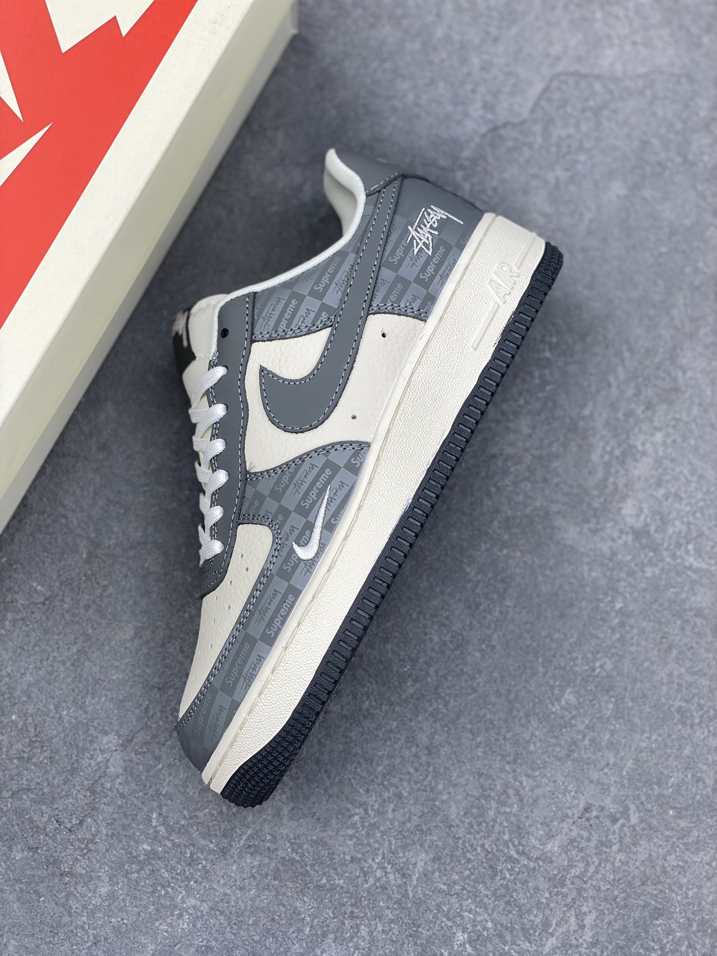 Nike Air Force 1 '07 Low Stussy Collab Sneakers - Cream/Grey Shadow Edition 8 i1732380955 4823 4
