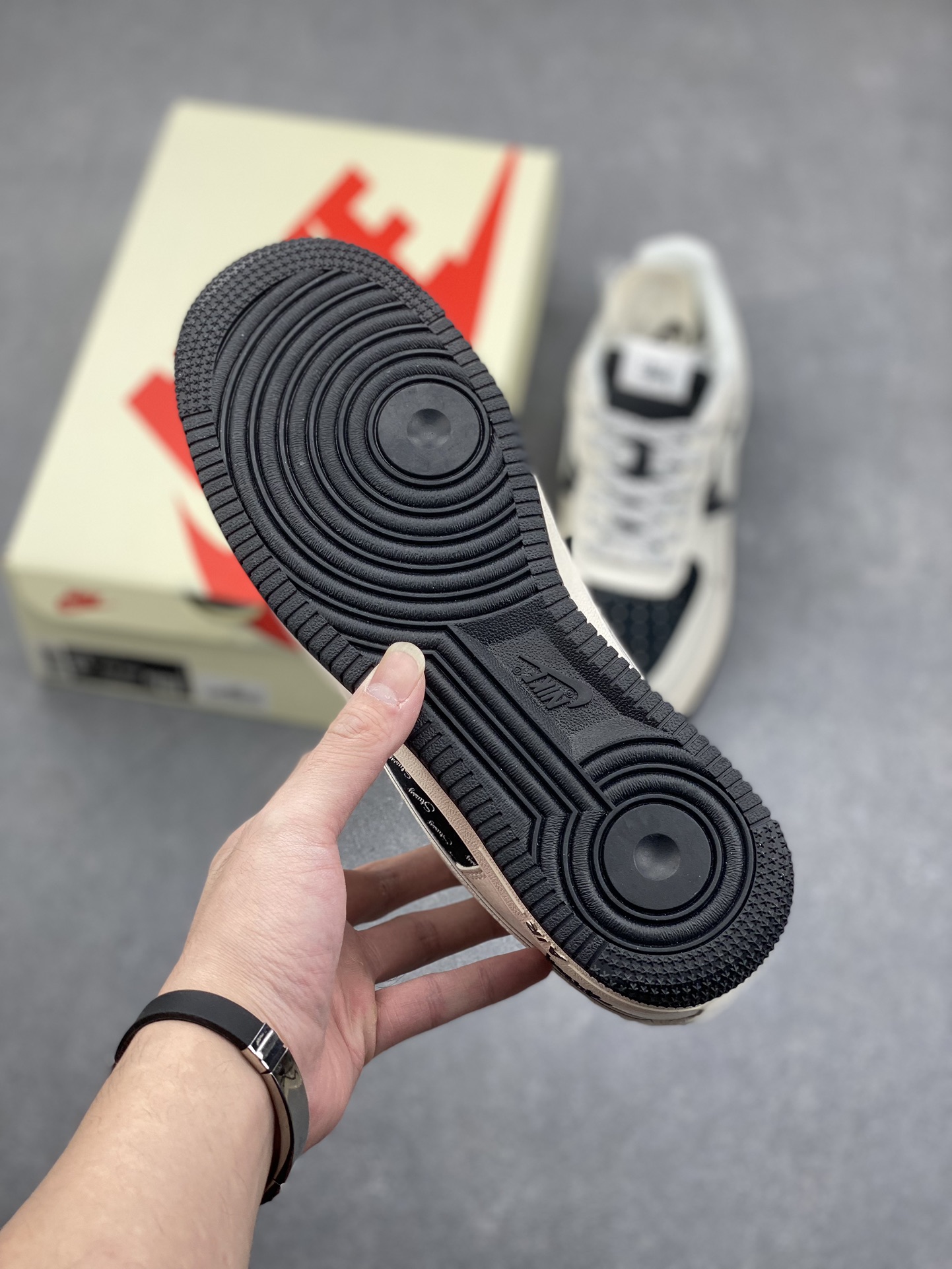 Nike Air Force 1 '07 Low Stussy Collab Sneakers - Cream/Black, Limited Edition 7 i1732380998 6068 0